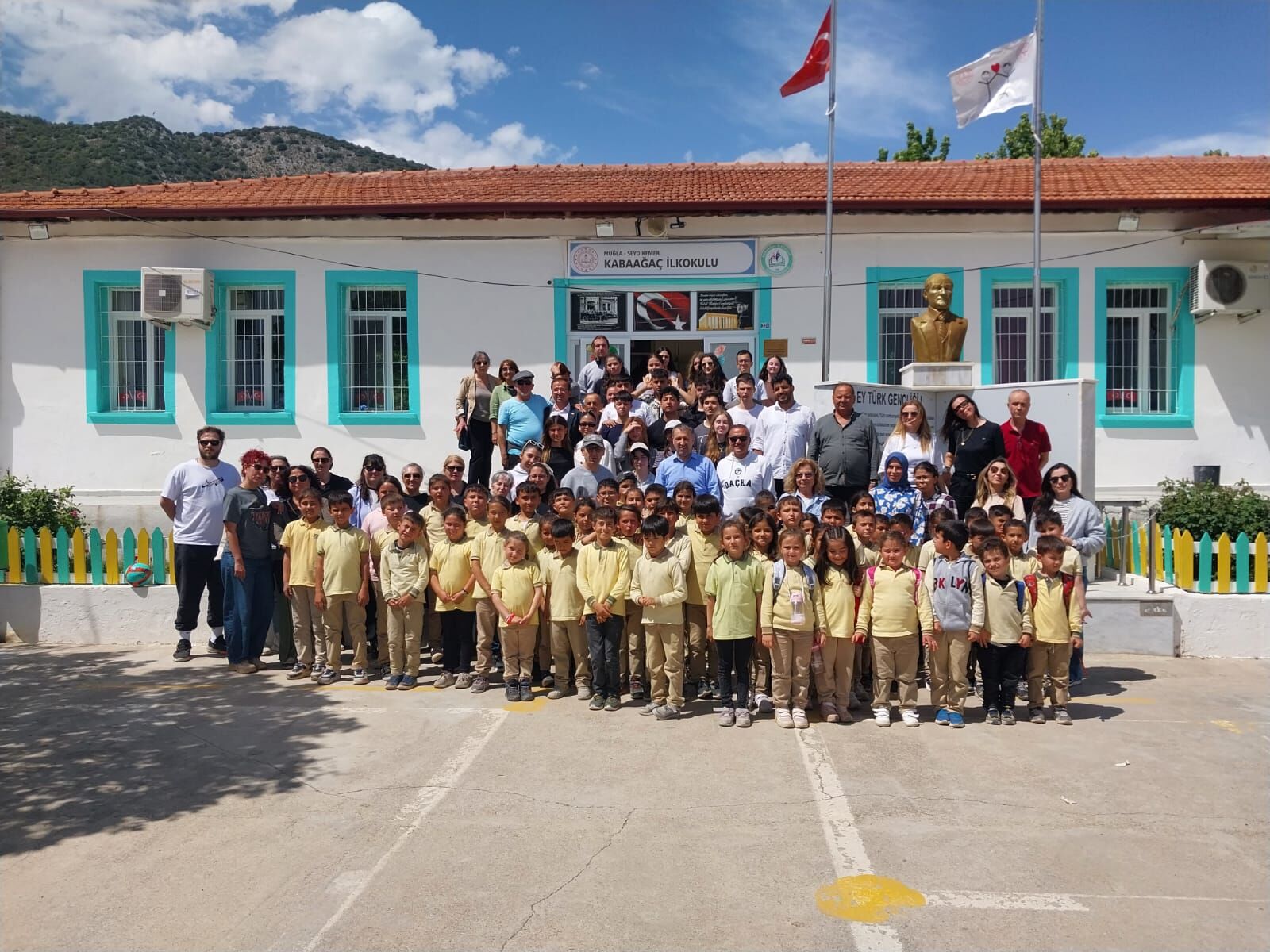 Fethiye’de Zeytin Fidanları Geleceğe Umut Dikti