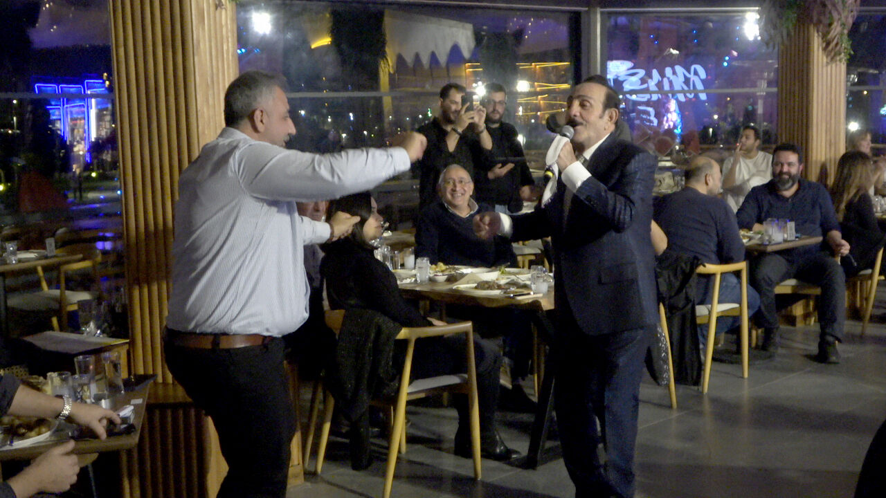 Mustafa Keser’den Hayal Kahvesi’nde Büyüleyici Performans