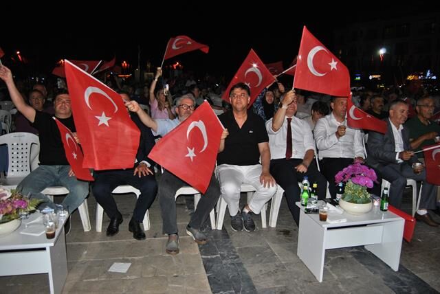 15 Temmuz Demokrasi Ve Milli Birlik Yürüyüşü Fethiye'de Gerçekleştirildi