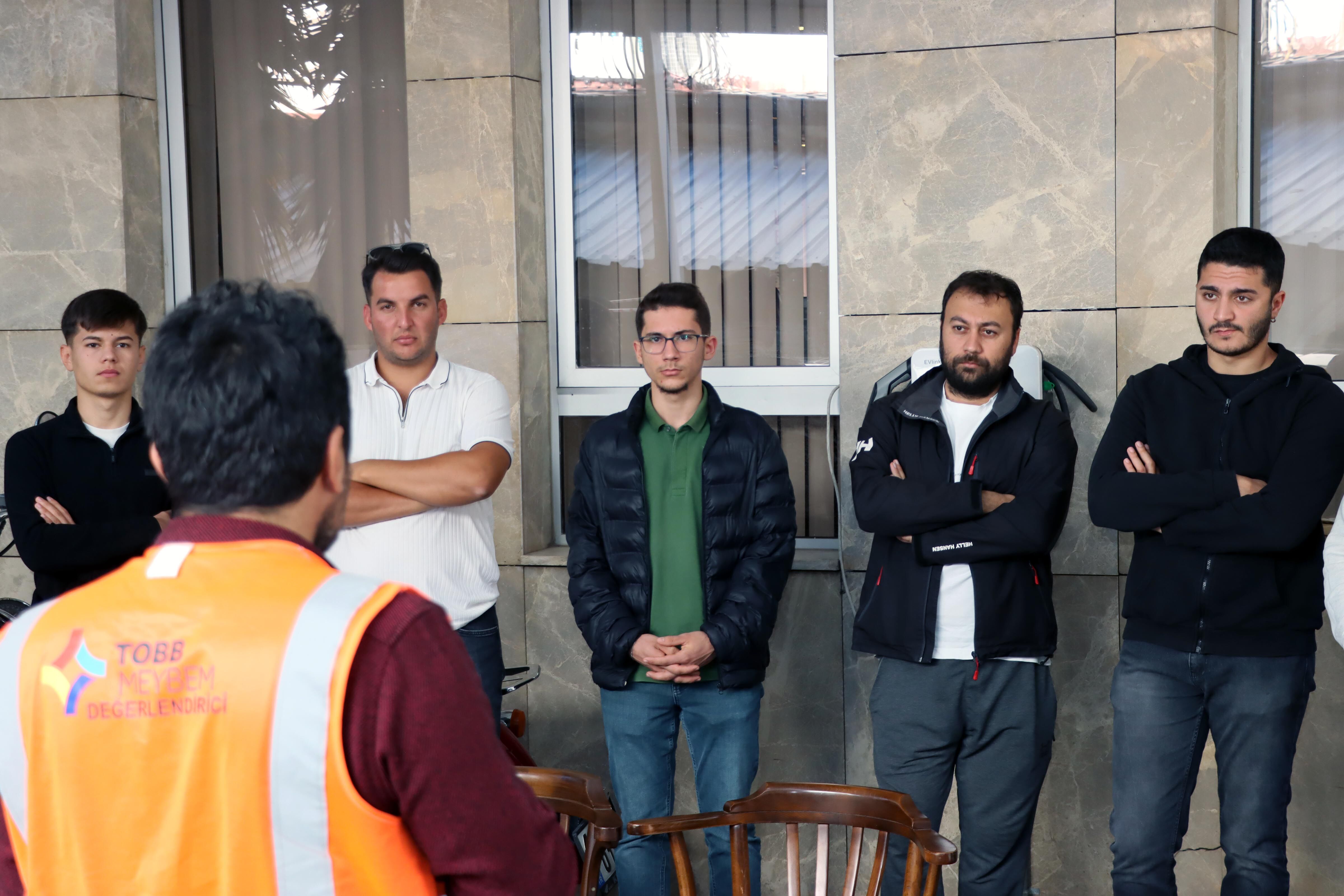 2. El Motorlu Kara Taşıtları Alım Satım Mesleki Yeterlilik Sınavı Yapıldı