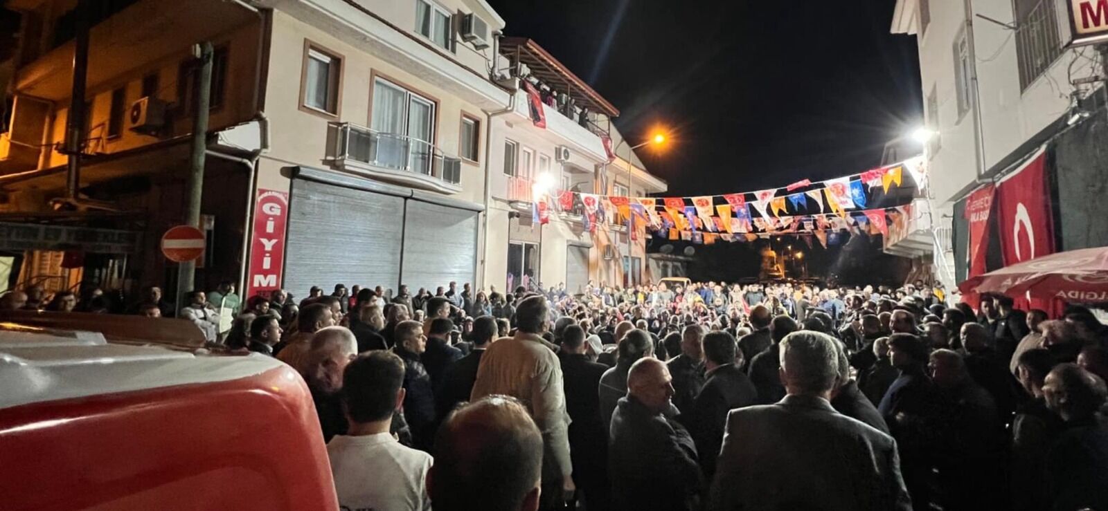Kökten; 4 Yıldan Bu Yana Yatan Bir Belediye Var (3)