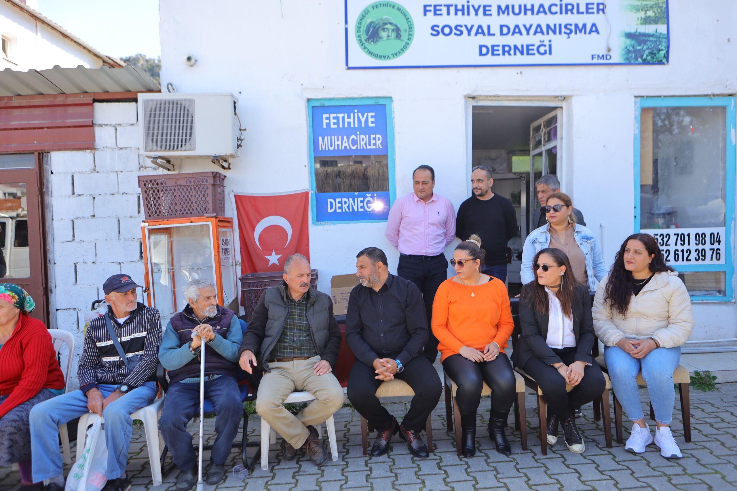15 Yıl Sonra Saatcı İle Fotoğraf Çektiren Kardeşler; ‘’Biz Saatcı İle Büyüdük’’ (9)