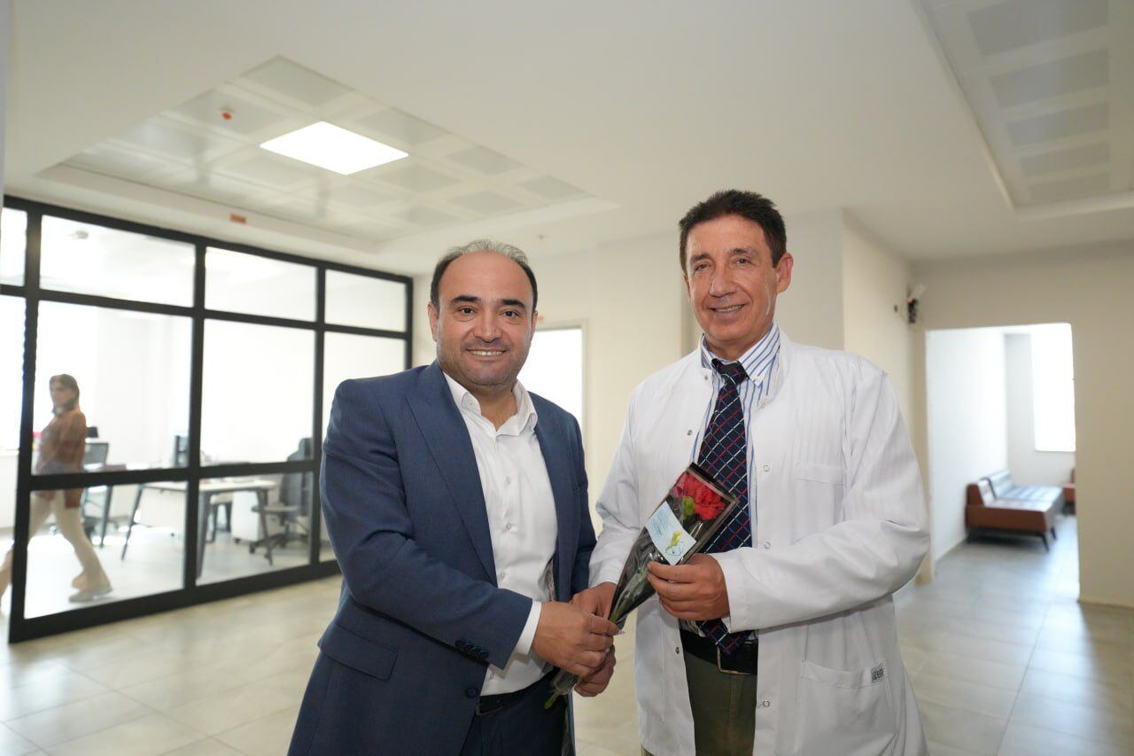 Akdeni̇zli̇, Sağlik Çalişanlarinin Gününü Kutladi (3)