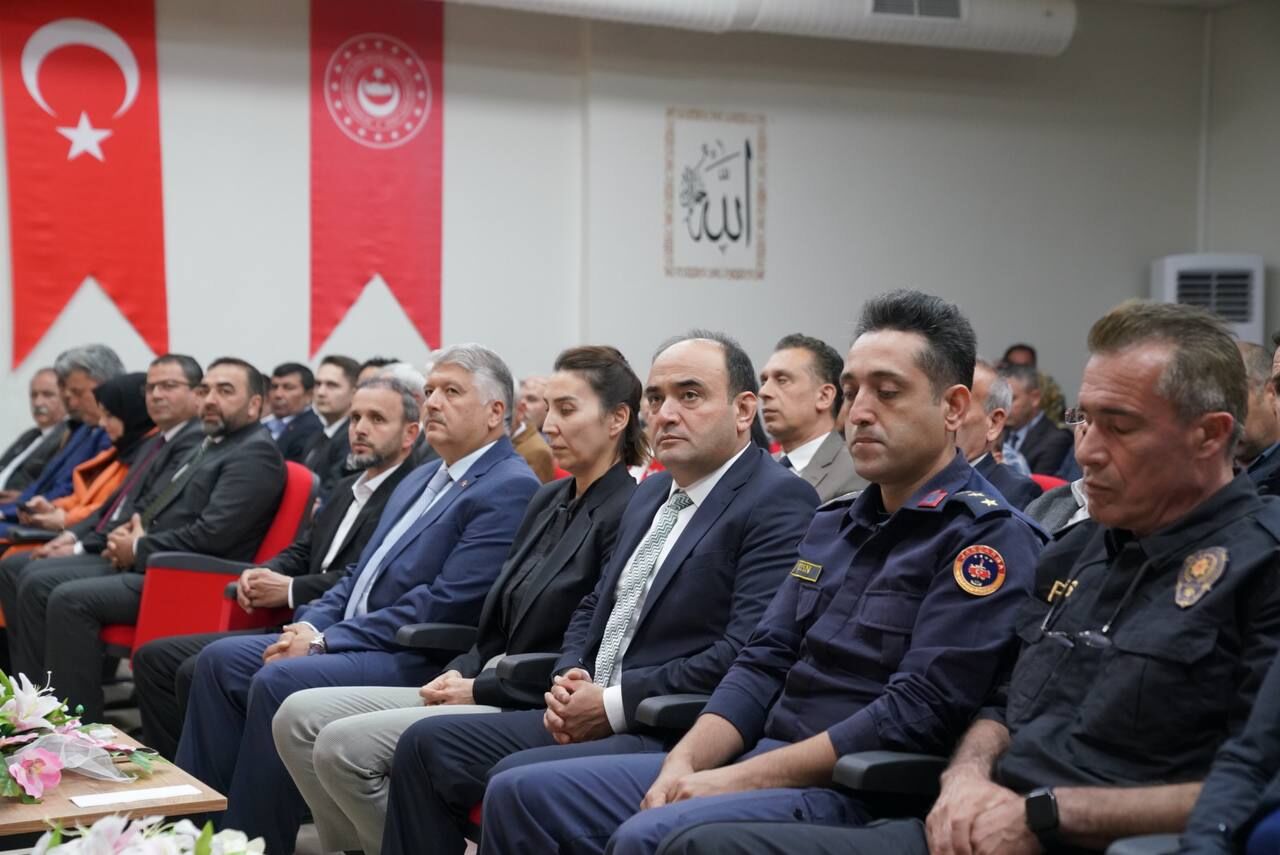 Seydi̇kemer’de İsti̇klal Marşimizin Kabulü Gururla Kutlandi (7)