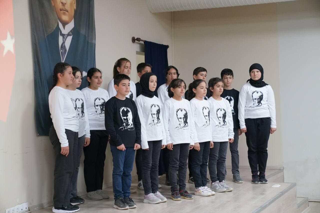 Seydi̇kemer’de İsti̇klal Marşimizin Kabulü Gururla Kutlandi (4)