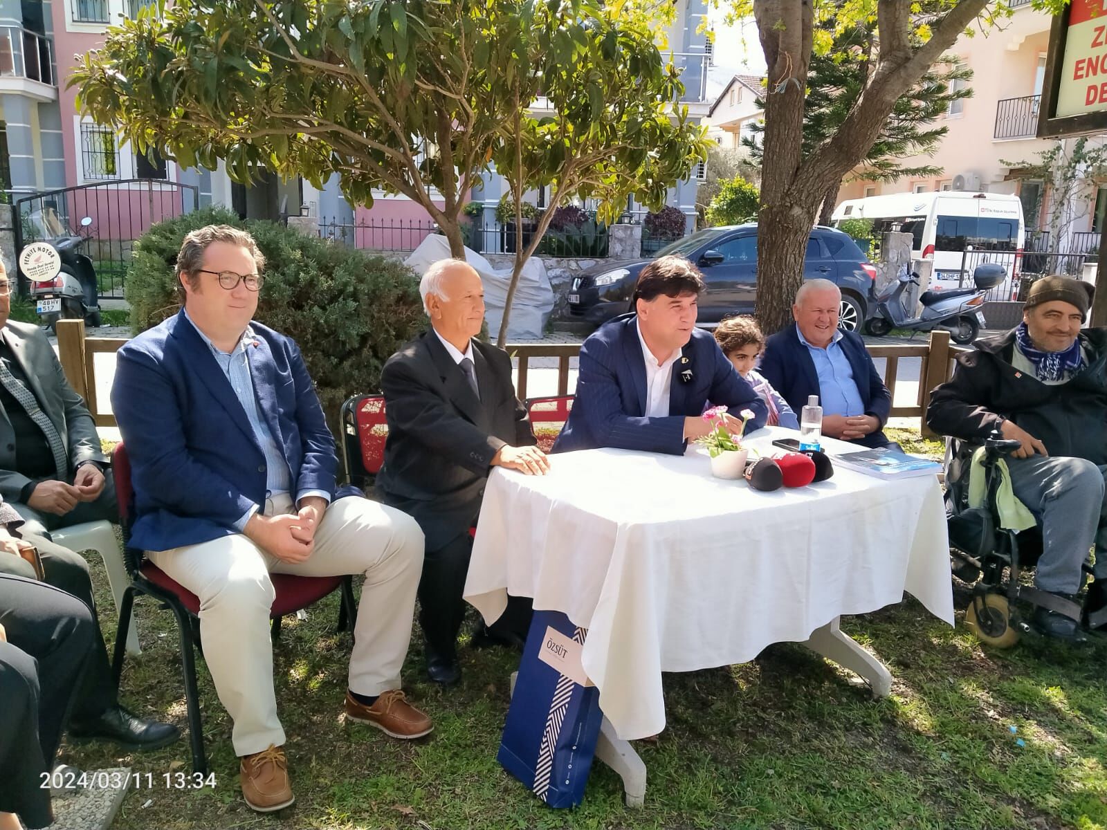 Karaca, Zihinsel Engelliler Derneğini Ziyaret Etti (3)