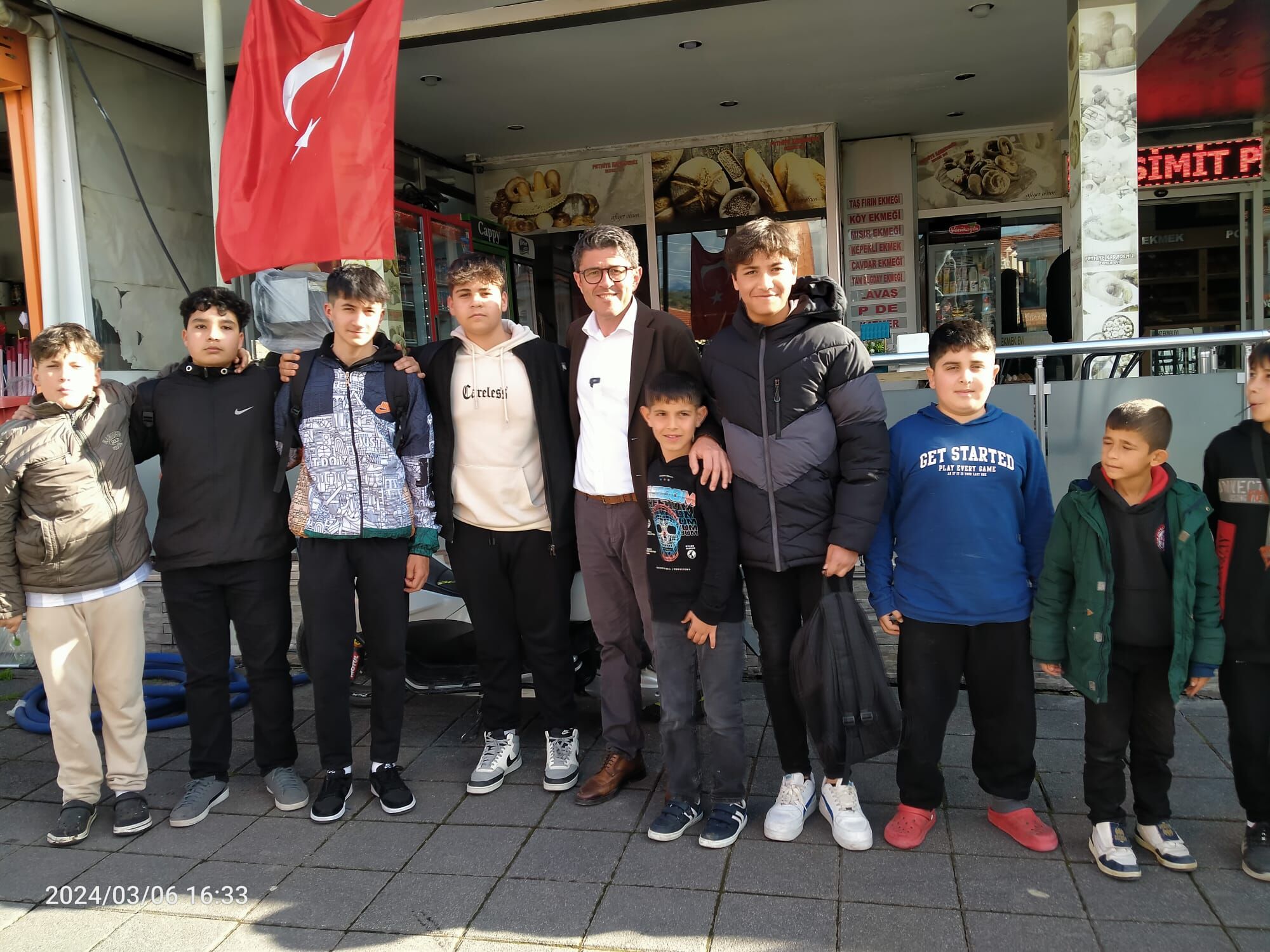 Kökten Çocuklara Top Hediye Etti (4)
