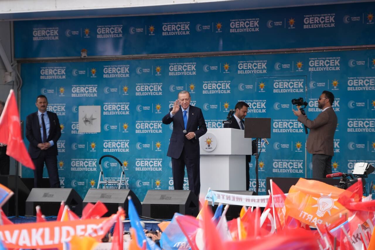 Cumhurbaşkani Erdoğan Akdeni̇zli̇ İle El Ele (4)