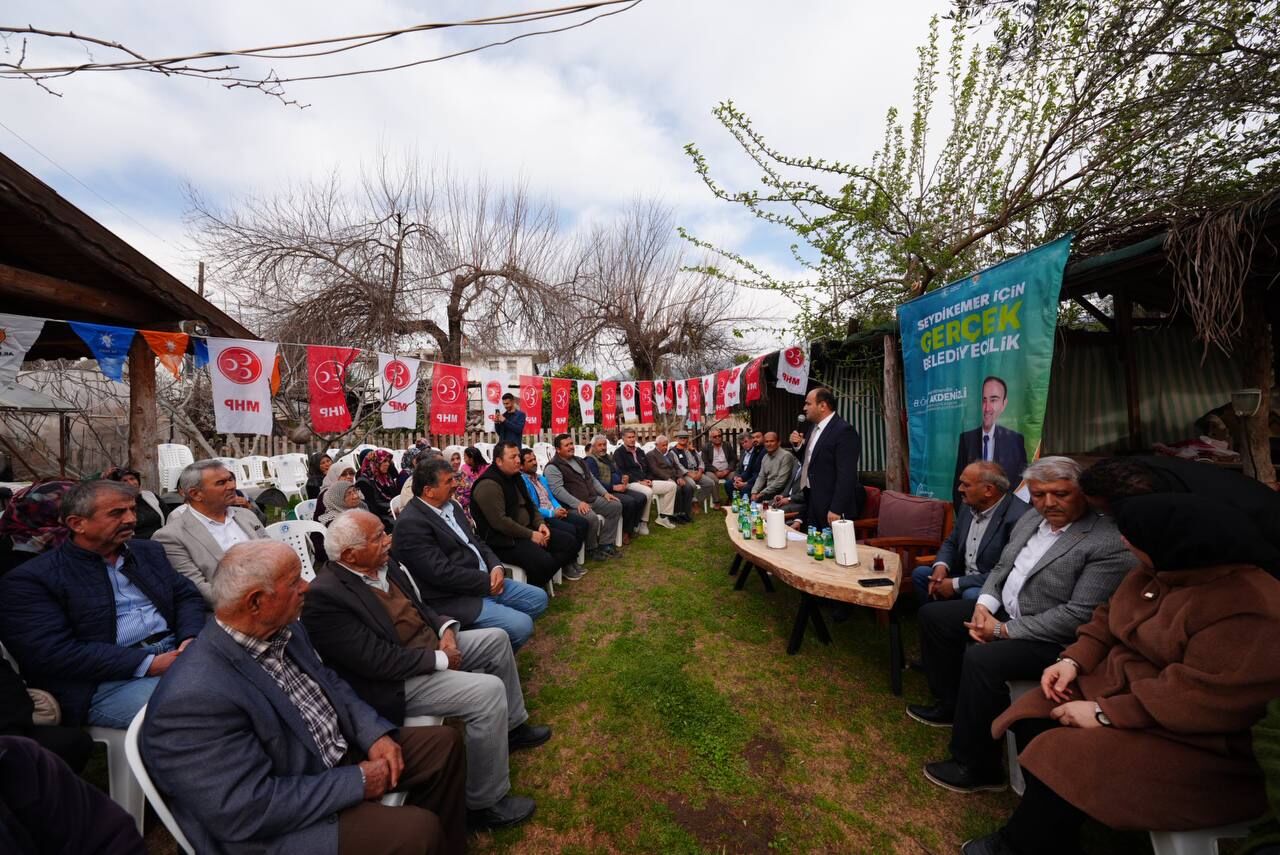 Başkan Akdeni̇zli̇ Seçi̇m Çalişmalarina Devam Edi̇yor (5)