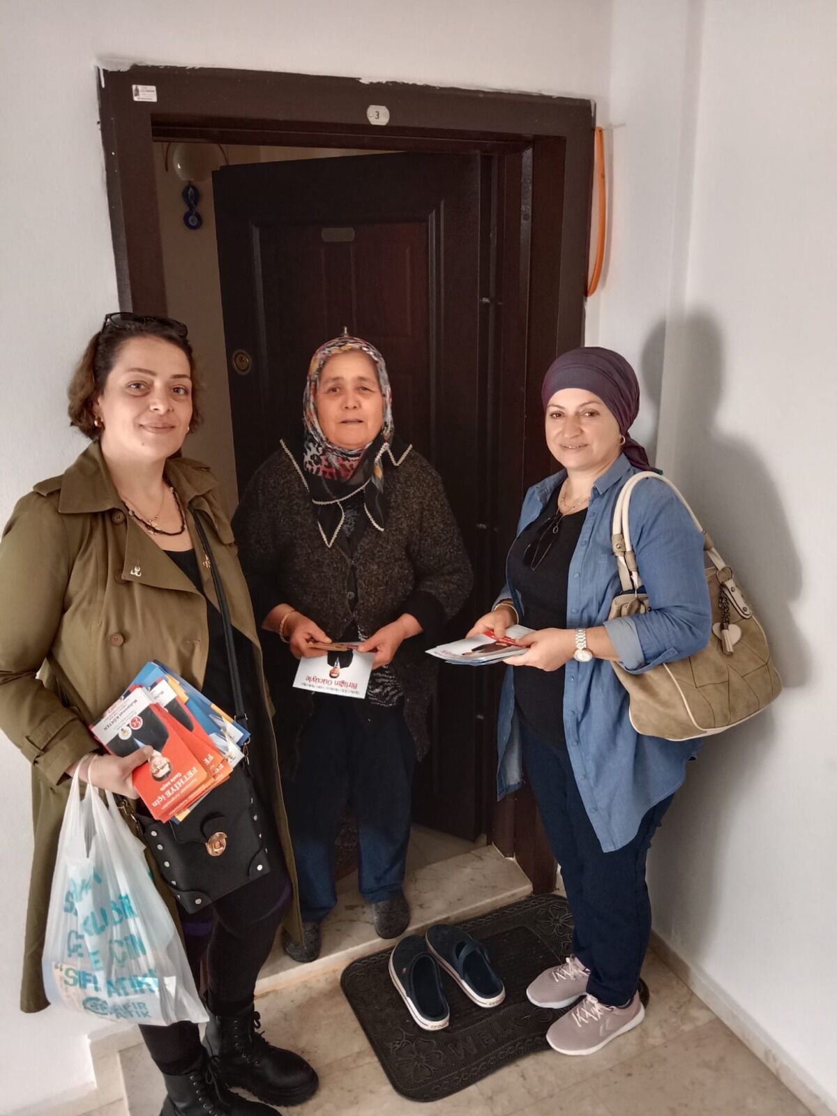 Ak Kadınlar Fethiye'nin 41 Mahallesinde (1)