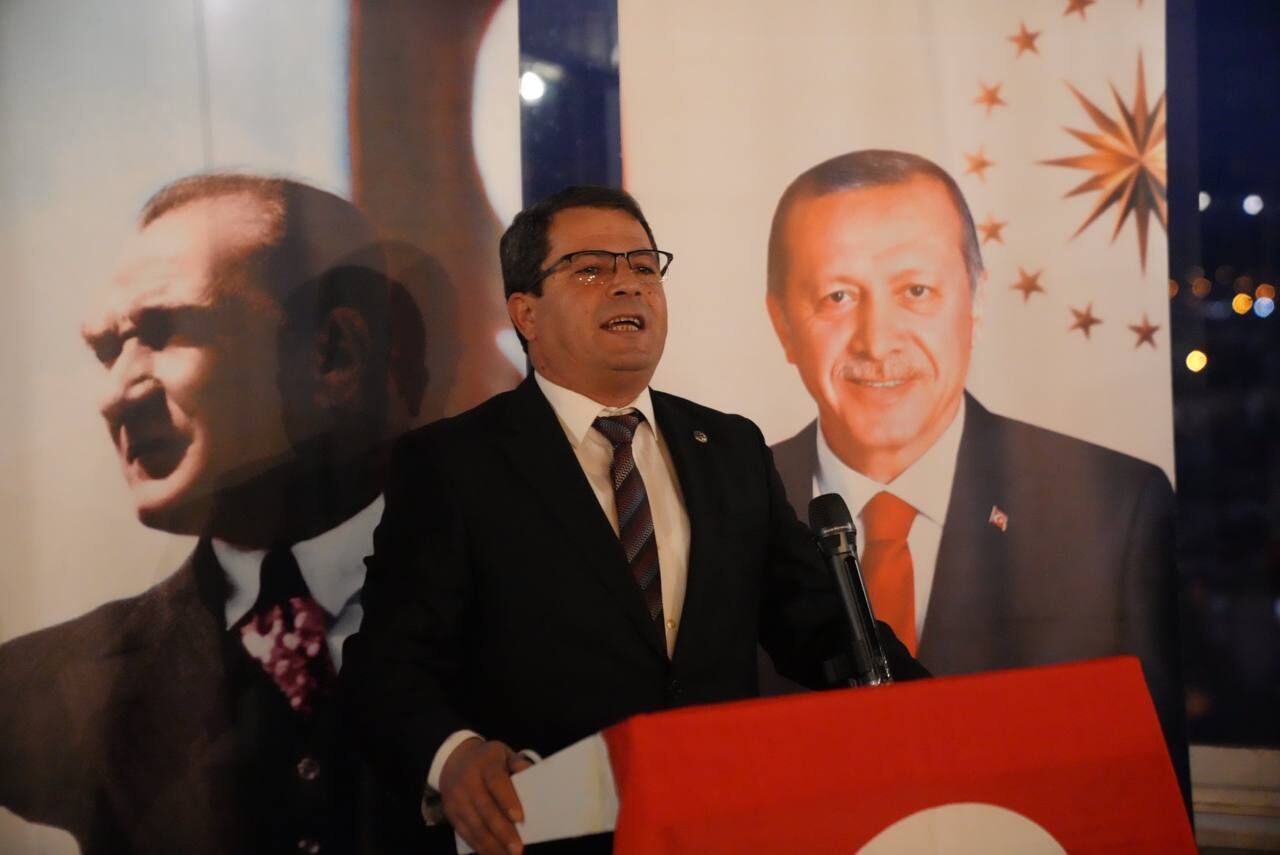 Başkan Akdeni̇zli̇, Mhp Teşki̇latinin Yemeği̇ne Katildi (1)