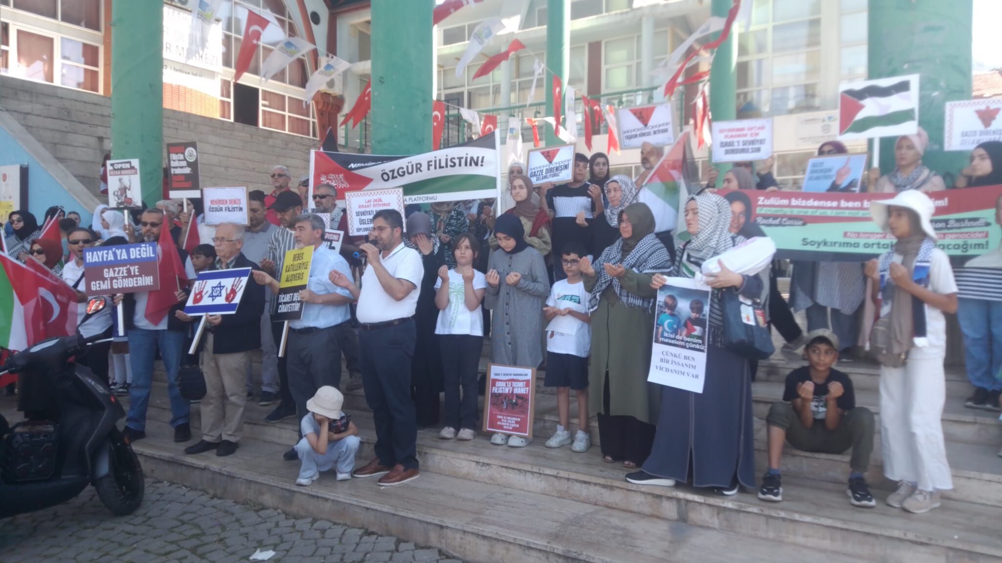 Fethiye’de Filistin İçin Eylem Düzenlendi (11)