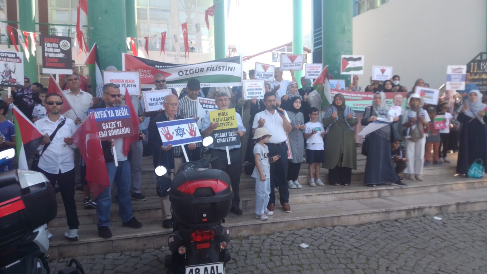 Fethiye’de Filistin İçin Eylem Düzenlendi (9)