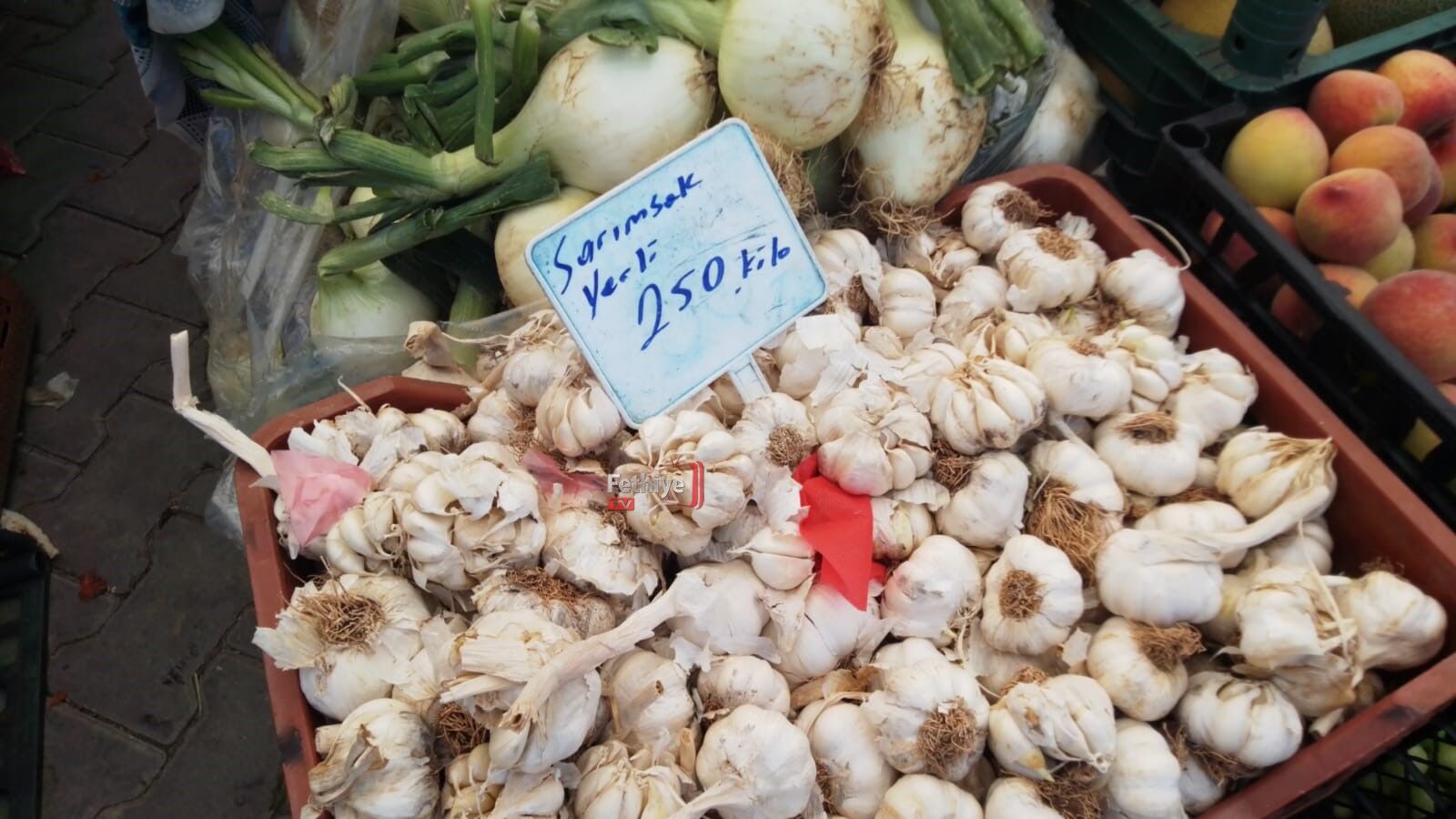 Fethiye'de Pazarda Dudak Uçuklatan Fiyatlar (11)