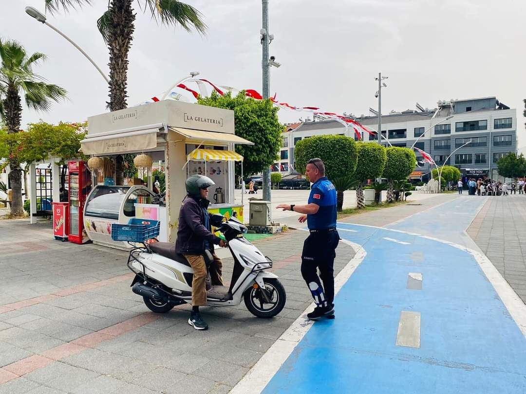 Fethiye'de Trafiğe Kapalı Alanlarda Motosiklet Denetimi Yapıldı (8)