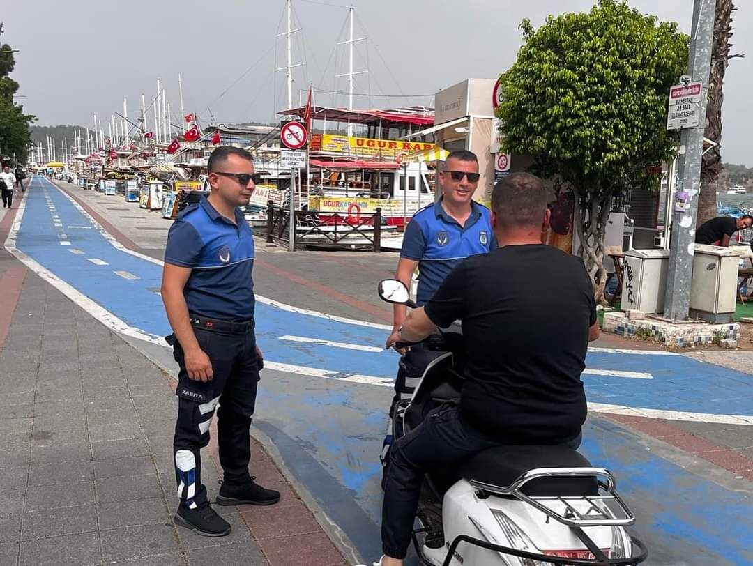 Fethiye'de Trafiğe Kapalı Alanlarda Motosiklet Denetimi Yapıldı (1)