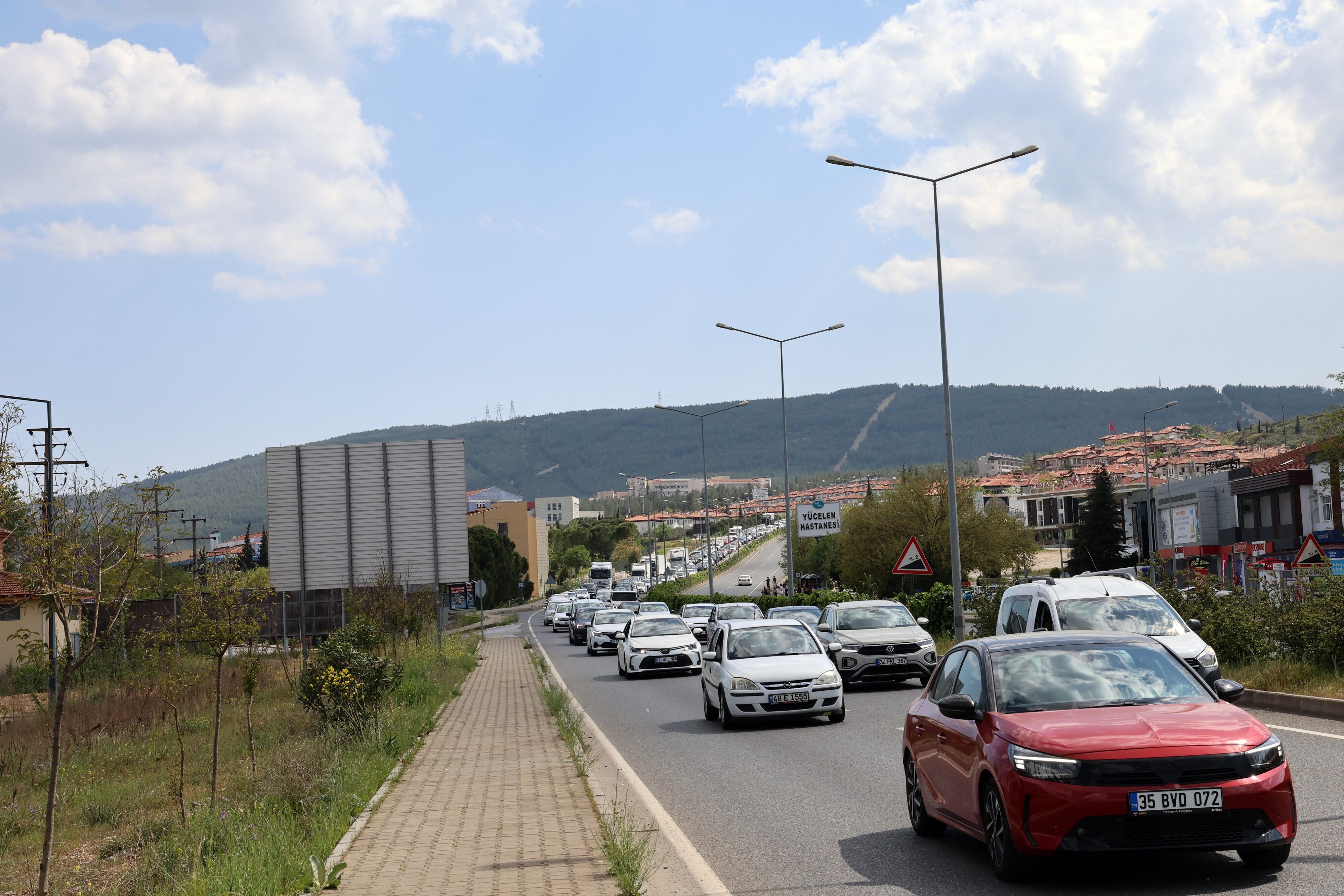 Tatilcilerin Araç Kuyruğunun Sonu Görünmüyor (7)