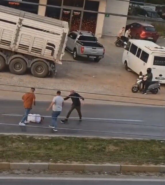 Türkiye’nin Konuştuğu O Kavgada Yeni Görüntüler Ortaya Çıktı (2)