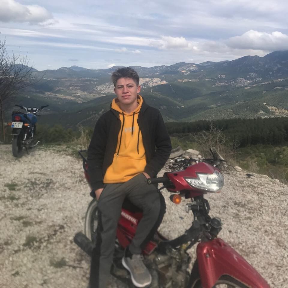 Muğla’nın Seydikemer Ilçesinde Yangın Söndürme Havuzuna Düşen Çocuk Hayatını Kaybetti.