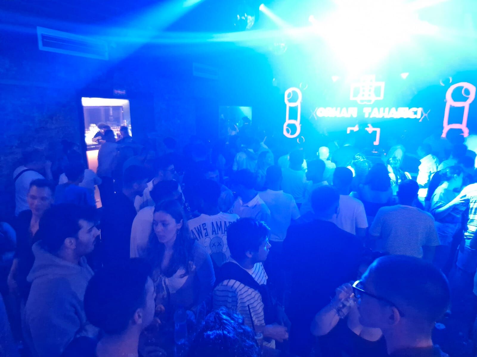 Tatilcilerin Tercihi Elma Music Dance Oldu (1)