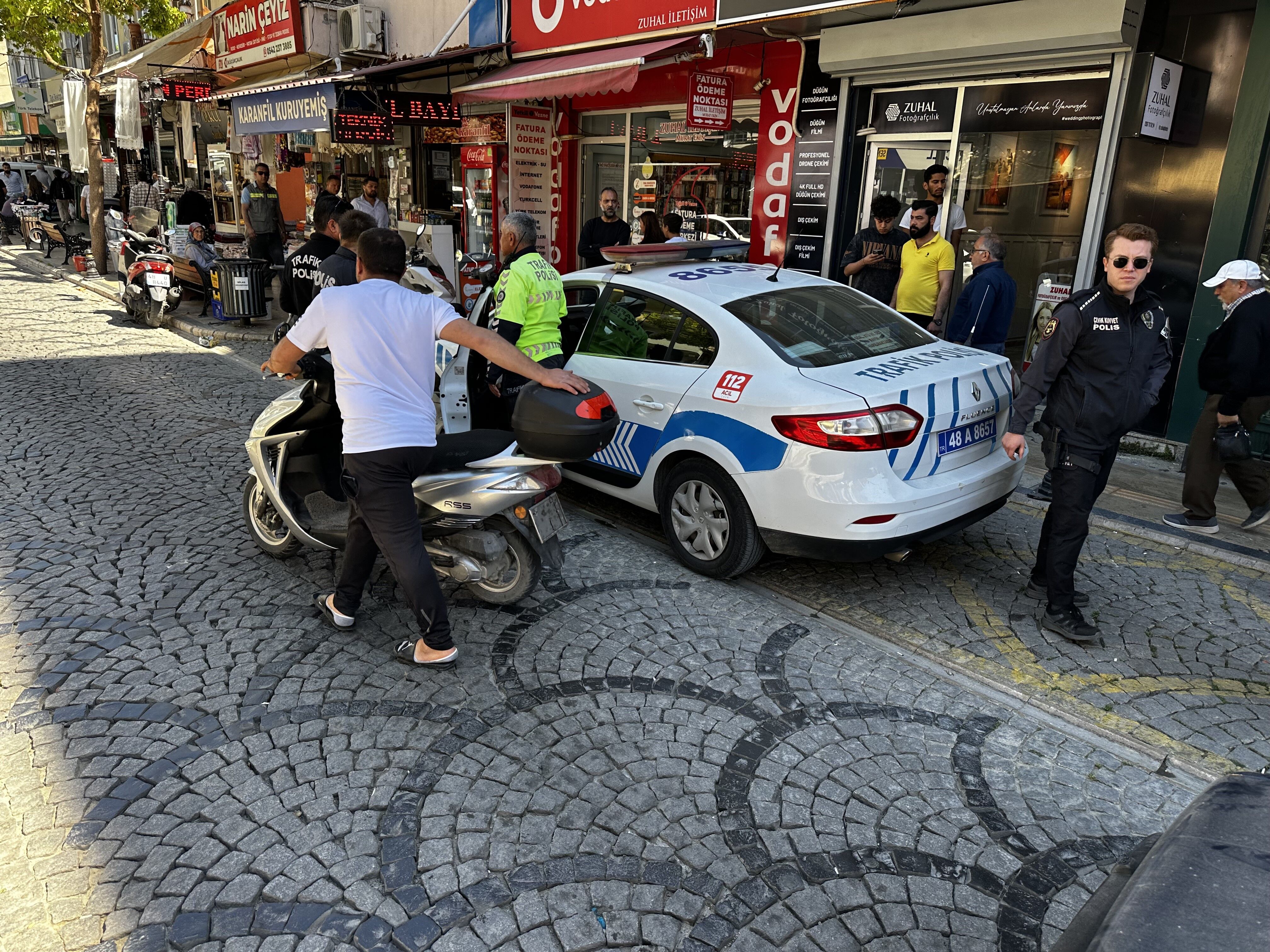 Polise Mukavemet Gösteren Sürücü Tutuklandı (2)