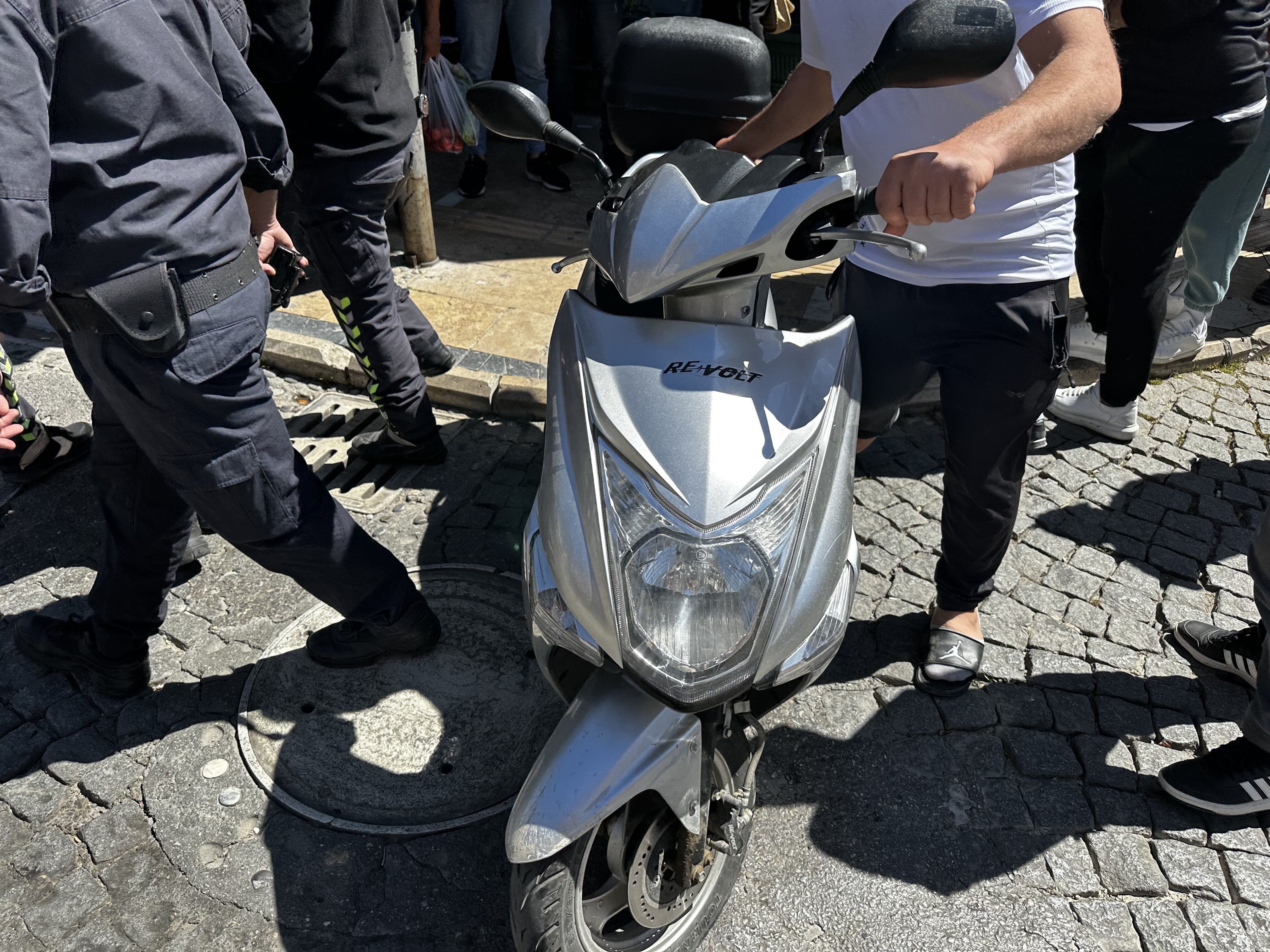 Polise Mukavemet Gösteren Sürücü Tutuklandı (3)