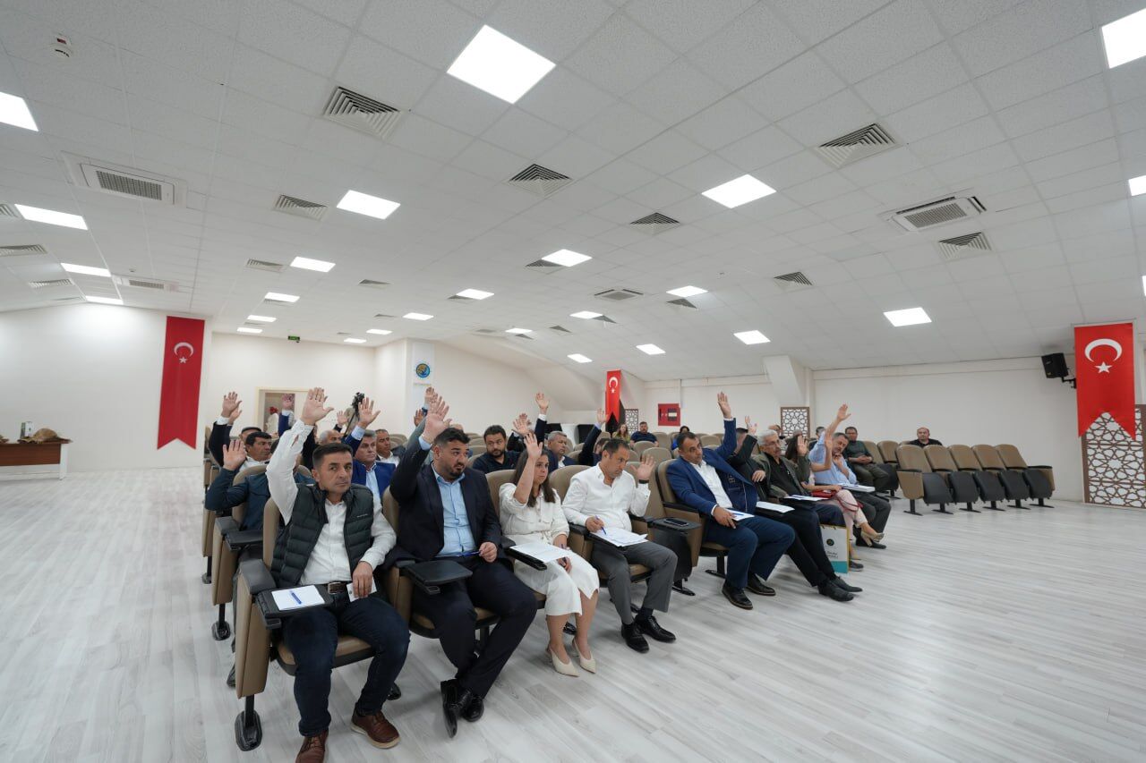 Seydi̇kemer Beledi̇yesi̇’nde 2024 2029 Dönemi̇ İlk Mecli̇s Toplantisi Yapildi (5)