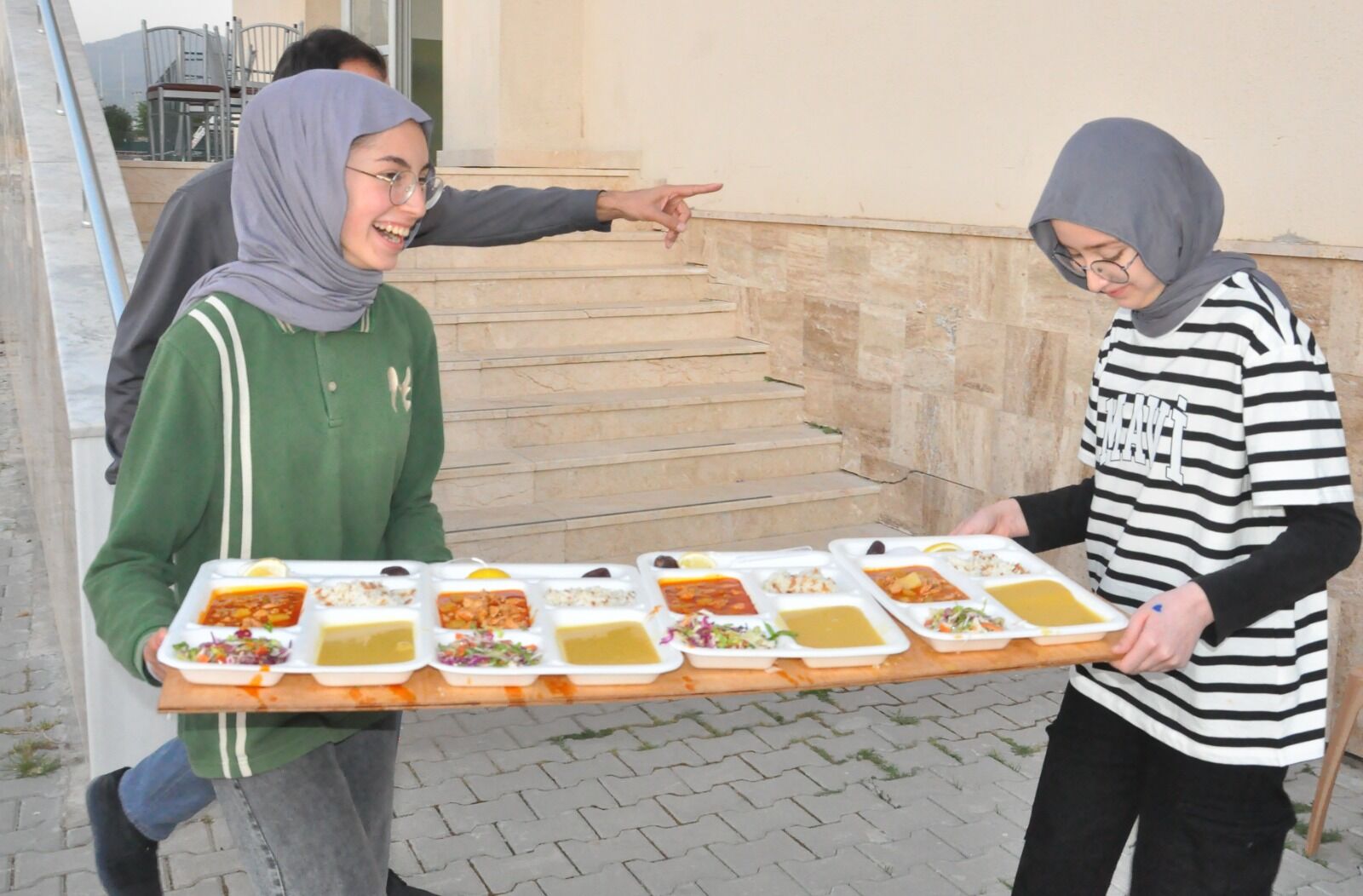 Hafız İho Öğrenci Velileri Okulda İftarda Bir Araya Geldiler (14)