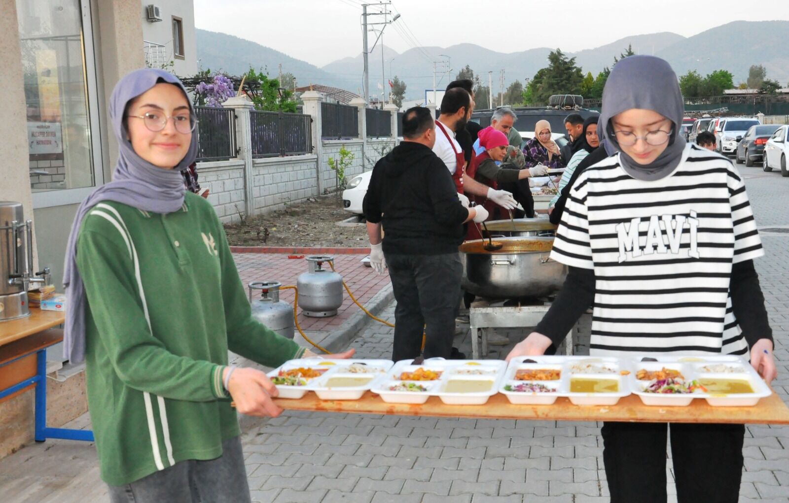 Hafız İho Öğrenci Velileri Okulda İftarda Bir Araya Geldiler (9)