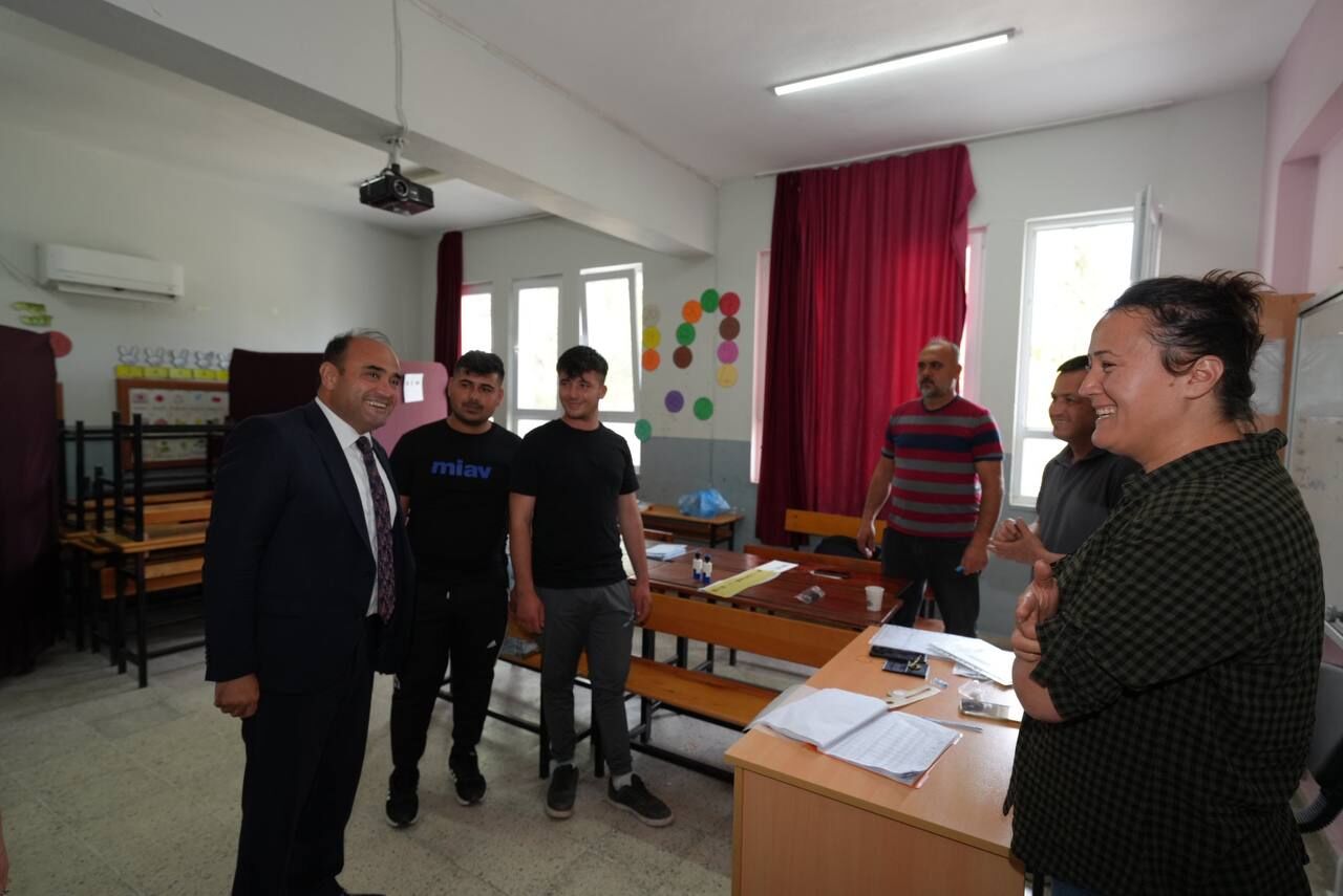 Akdeni̇zli̇ Sandik Görevli̇leri̇ni̇ Zi̇yaret Etti̇ (14)