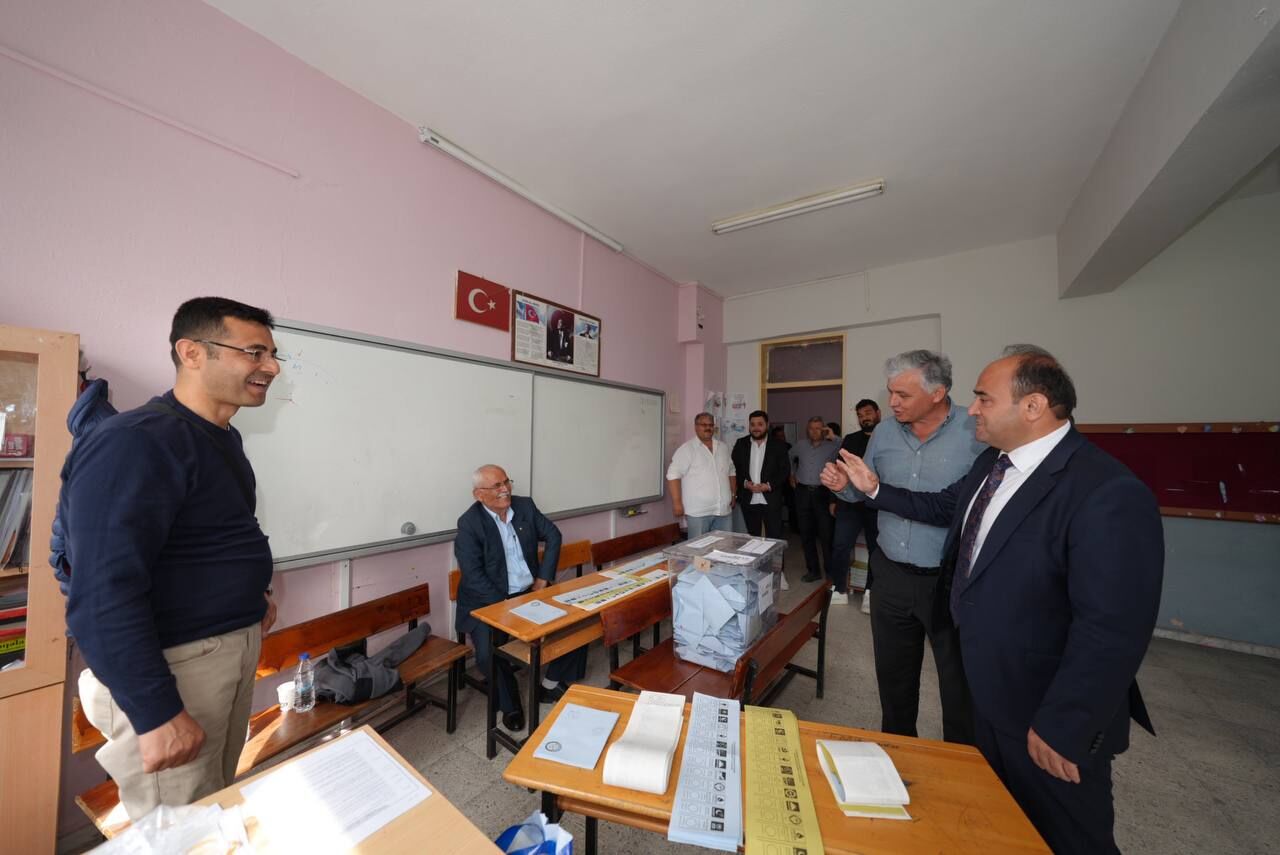 Akdeni̇zli̇ Sandik Görevli̇leri̇ni̇ Zi̇yaret Etti̇ (15)