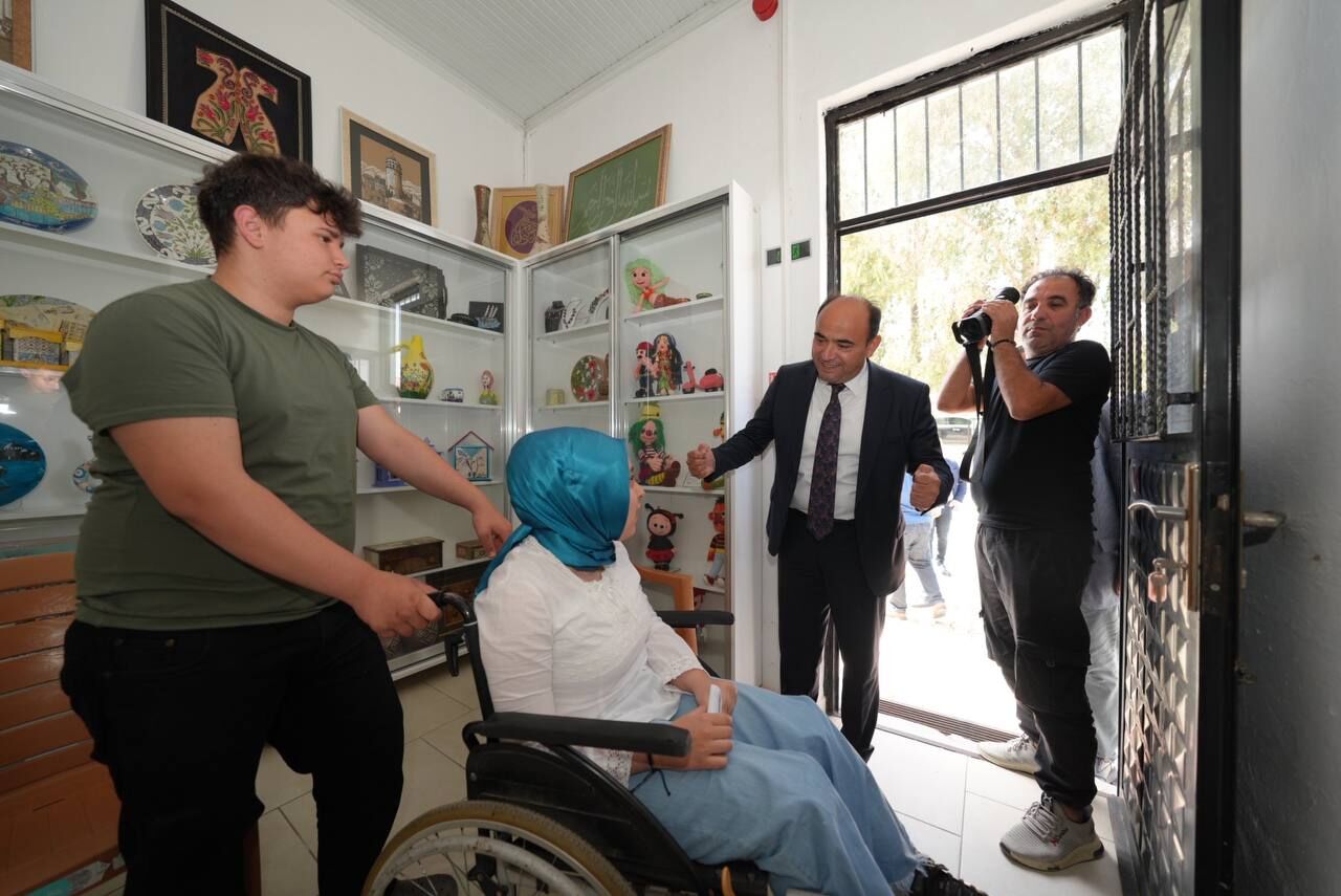 Akdeni̇zli̇ Sandik Görevli̇leri̇ni̇ Zi̇yaret Etti̇ (5)