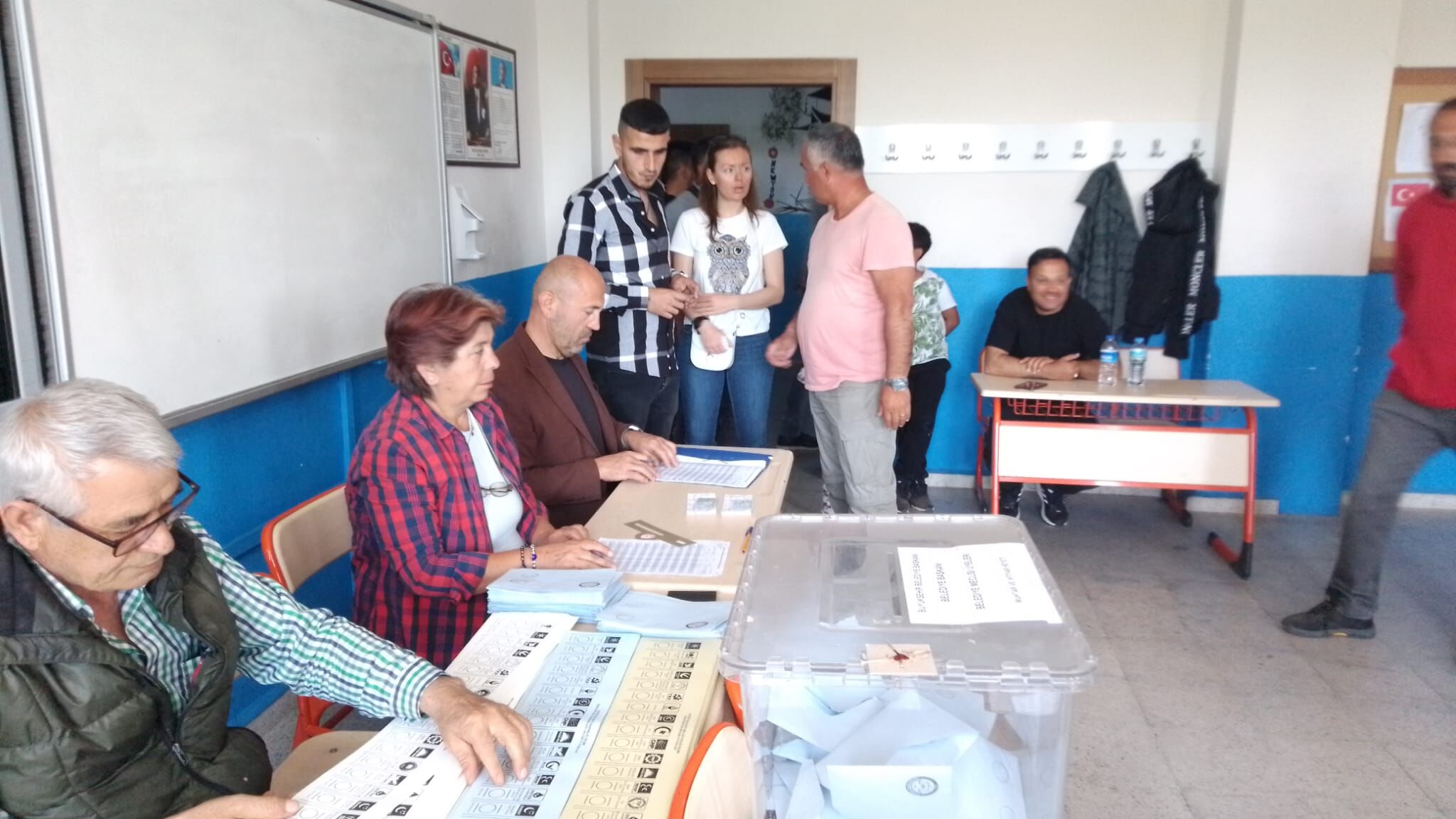 Fethiye’de Yaşayan Yerleşik Yabancılarda Oylarını Kullandı (5)