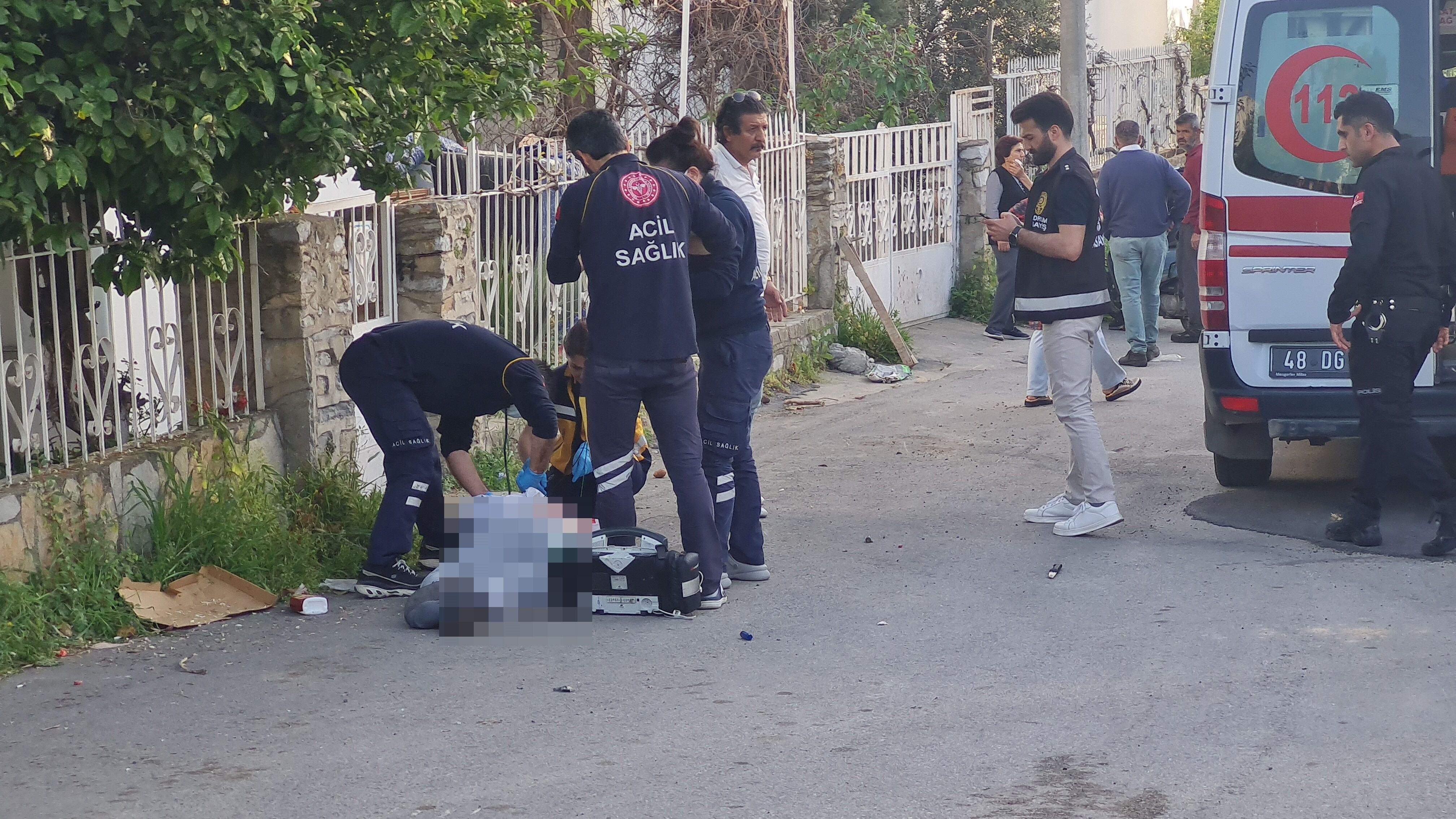 Komşusunu Sokak Ortasında Öldürdü (4)