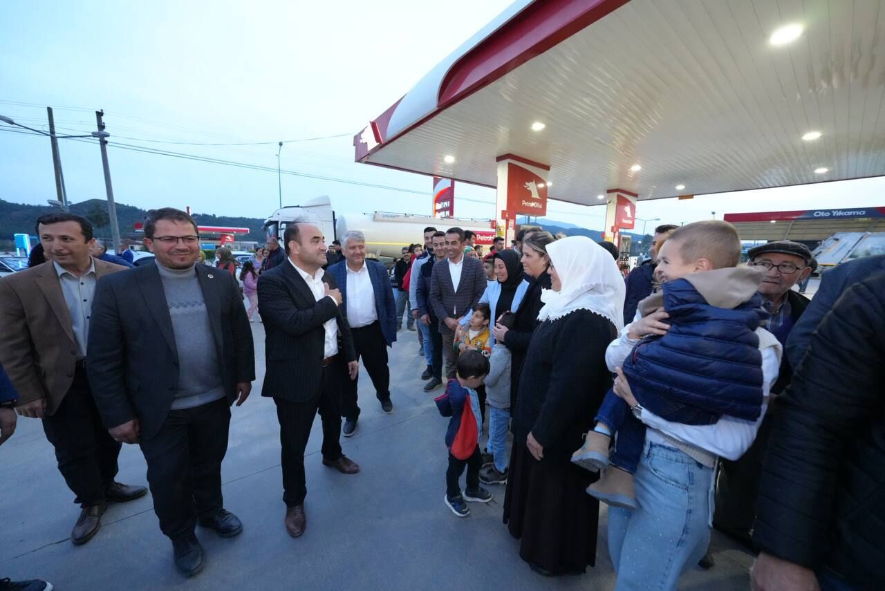 Başkan Akdeni̇zli̇, Beledi̇ye Personeli̇ İftar Verdi̇ (9)
