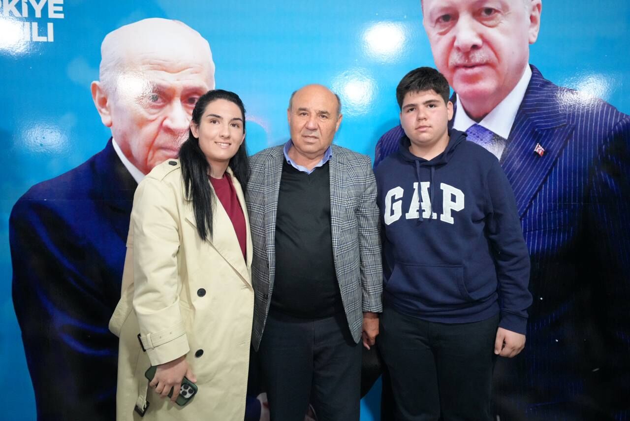 Başkan Akdeni̇zli̇’den Mi̇lletveki̇li̇ Otgöz’e Sürpri̇z Doğum Günü (5)