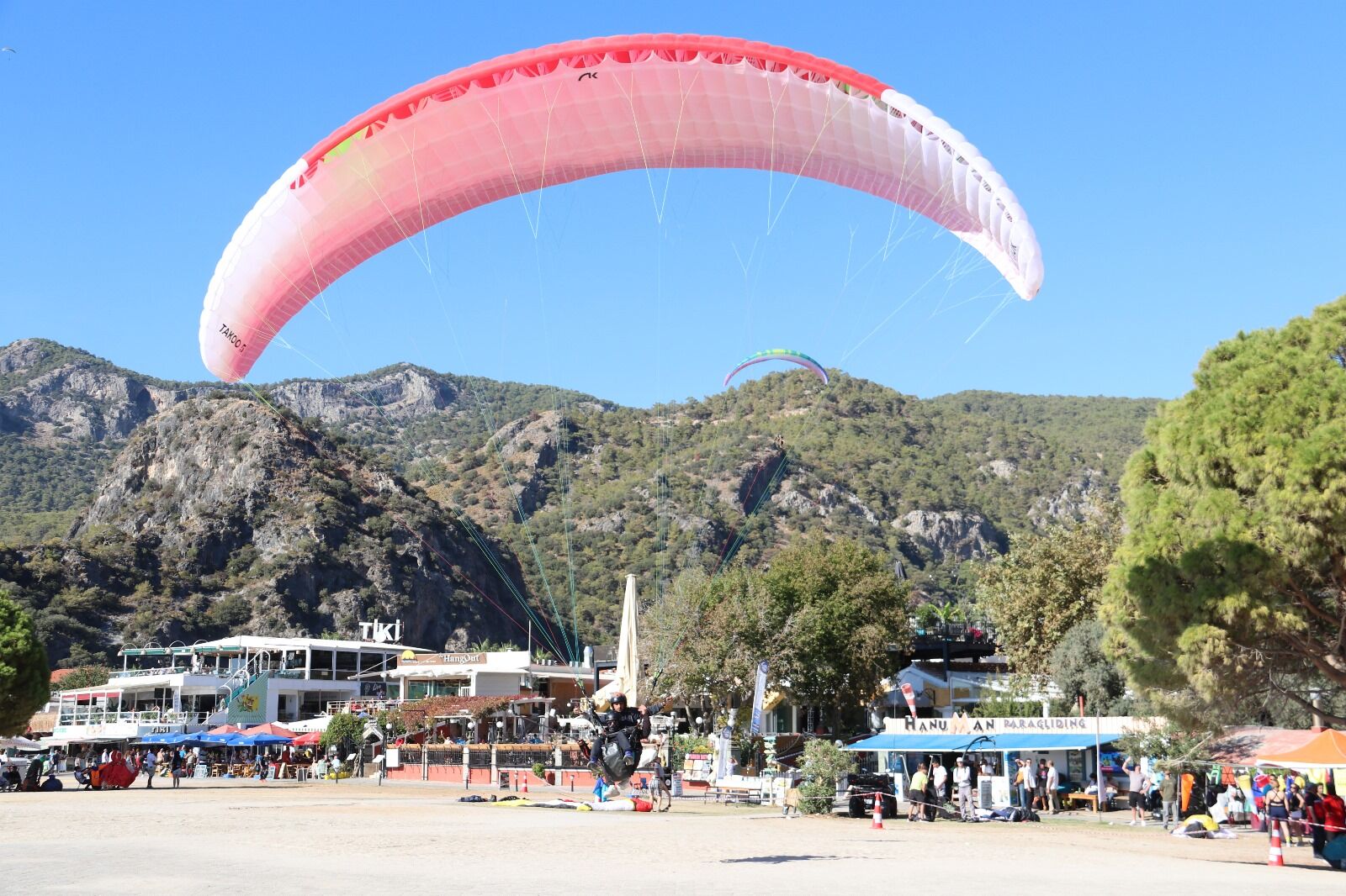 Ölüdeniz Hava Oyunları Festivali Coşkuyla Devam Ediyor