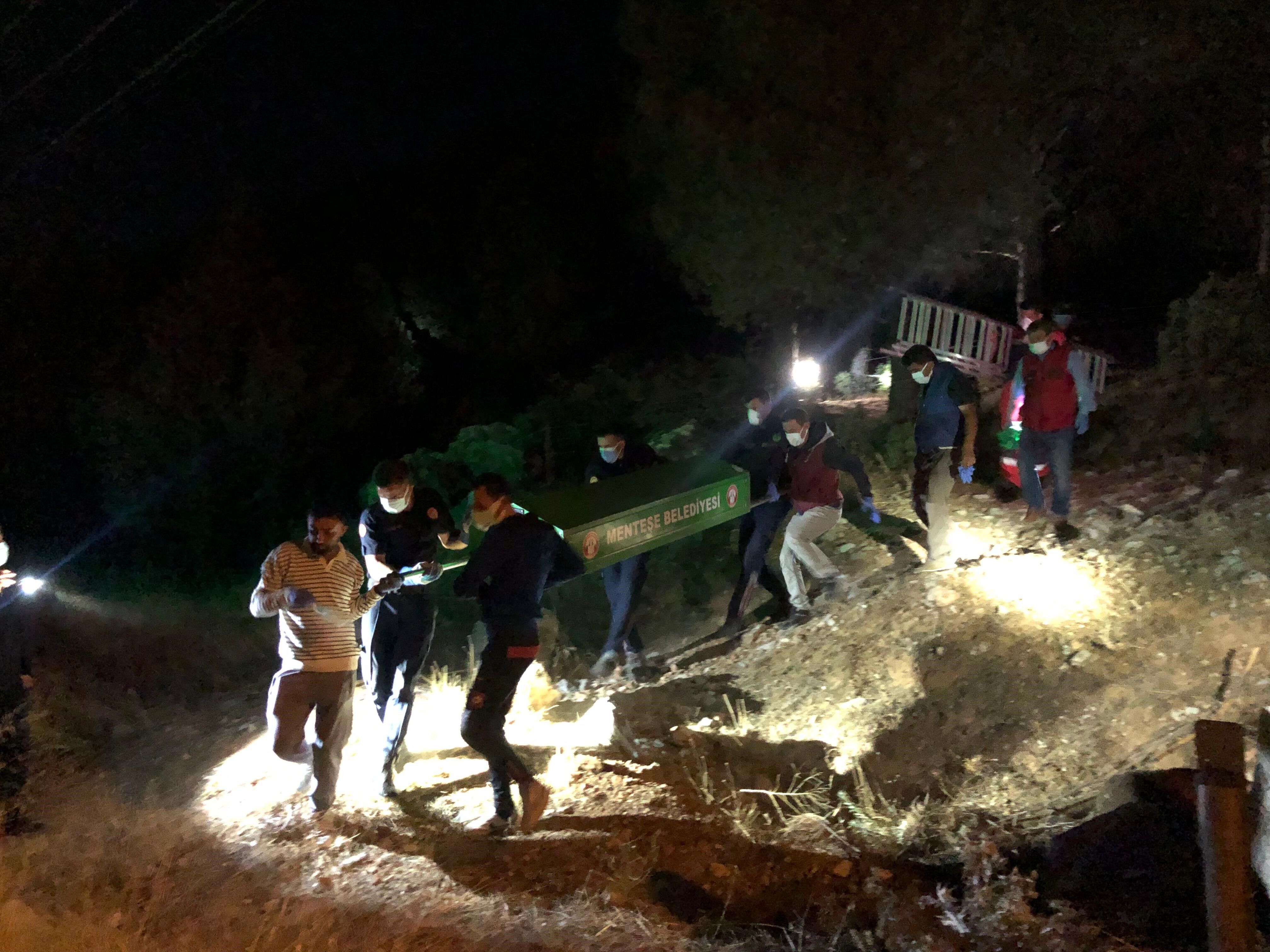 3 Yıl Önce Oğlunu Kaybetmişti, Ağaca Asılı Halde Bulundu