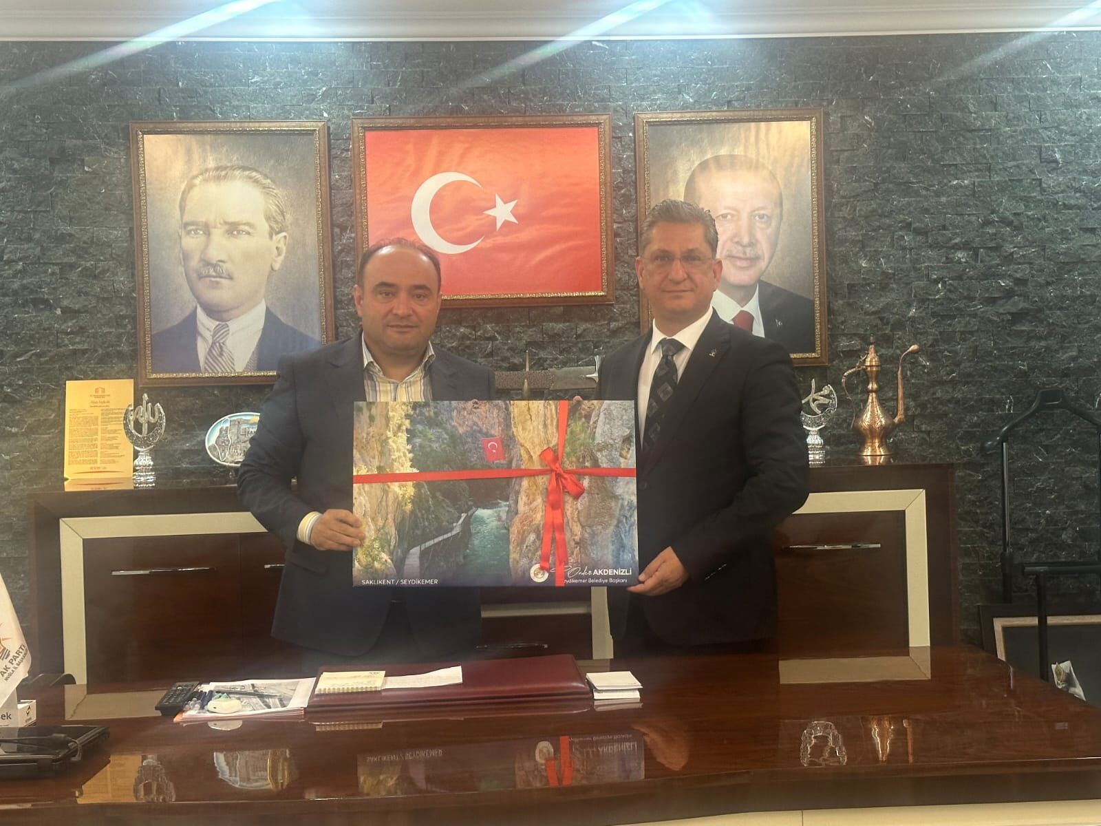 Başkan Akdenizli’den İl Başkanı Laçin’e “Hayırlı Olsun” Ziyareti