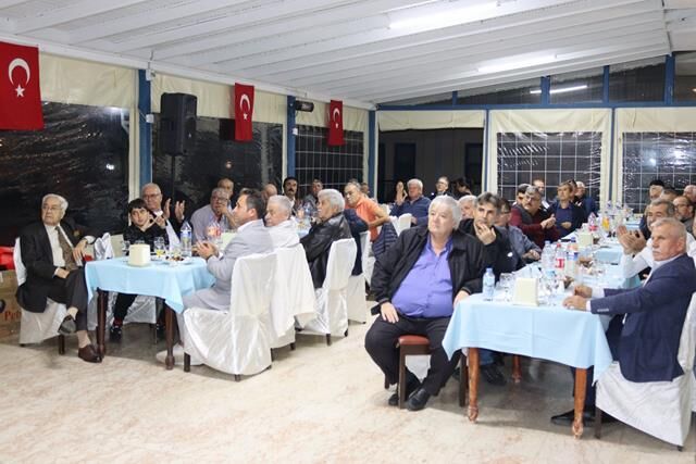 Fethiye'de 40 Yılı Dolduran Üyelere Plaket