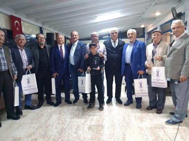 Fethiye'de 40 Yılı Dolduran Üyelere Plaket