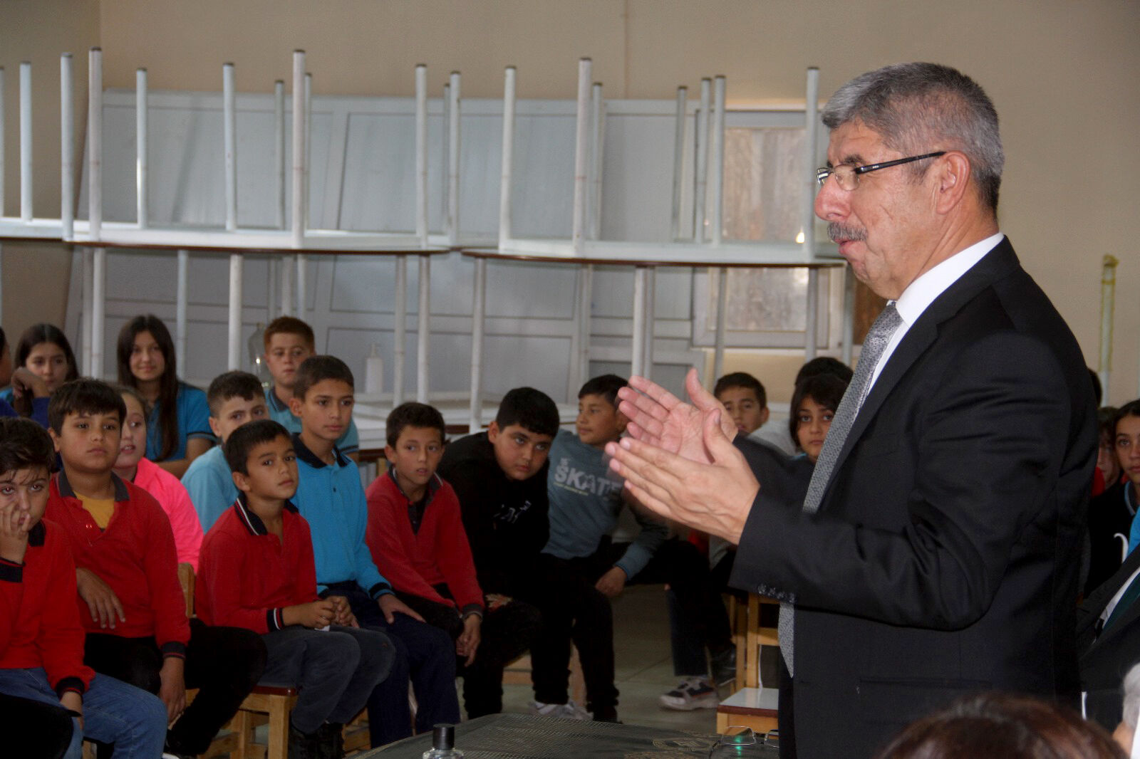 Rektör, Mezun Olduğu Okulda Kariyer Planlama Günlerine Katıldı