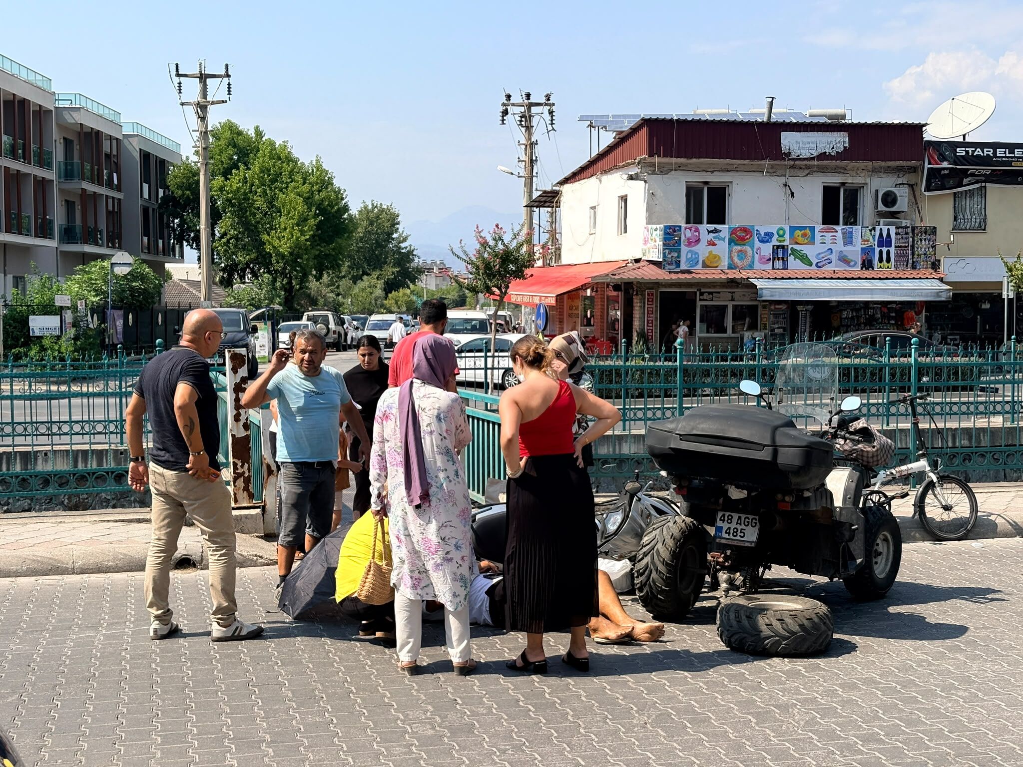 Fethiye'de Atv İle Motosiklet Çarpıştı: 1 Yaralı