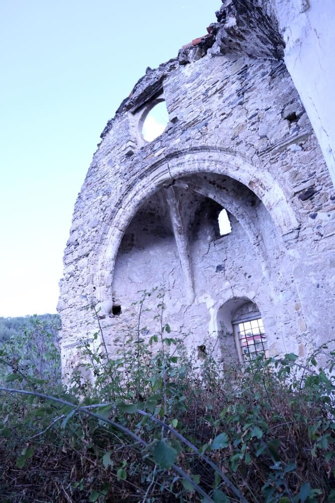 Muğla'da Tarihi Kiliseler Definecilerin Hedefinde