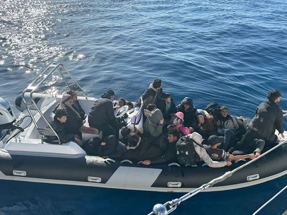 Yunan Adalarına Yüzerken Yakalandılar