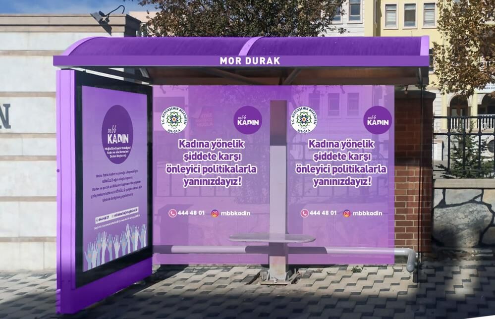 Mor Otobüsler Ve Mor Duraklar Hizmete Giriyor