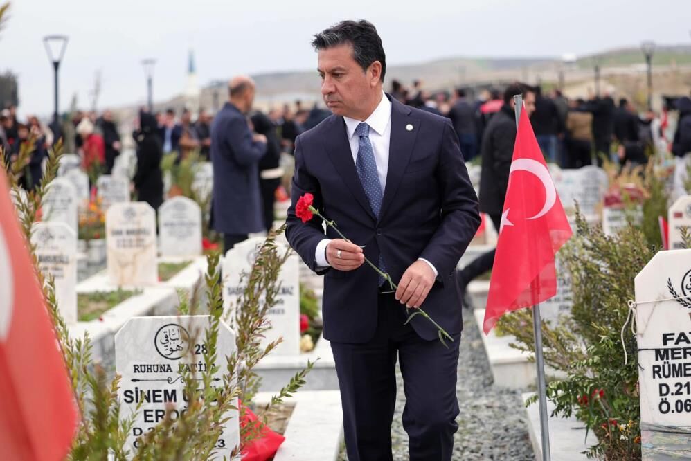 Başkan Aras, Hatay Ve Malatya’da Depremzedeler İle Bir Araya Geldi