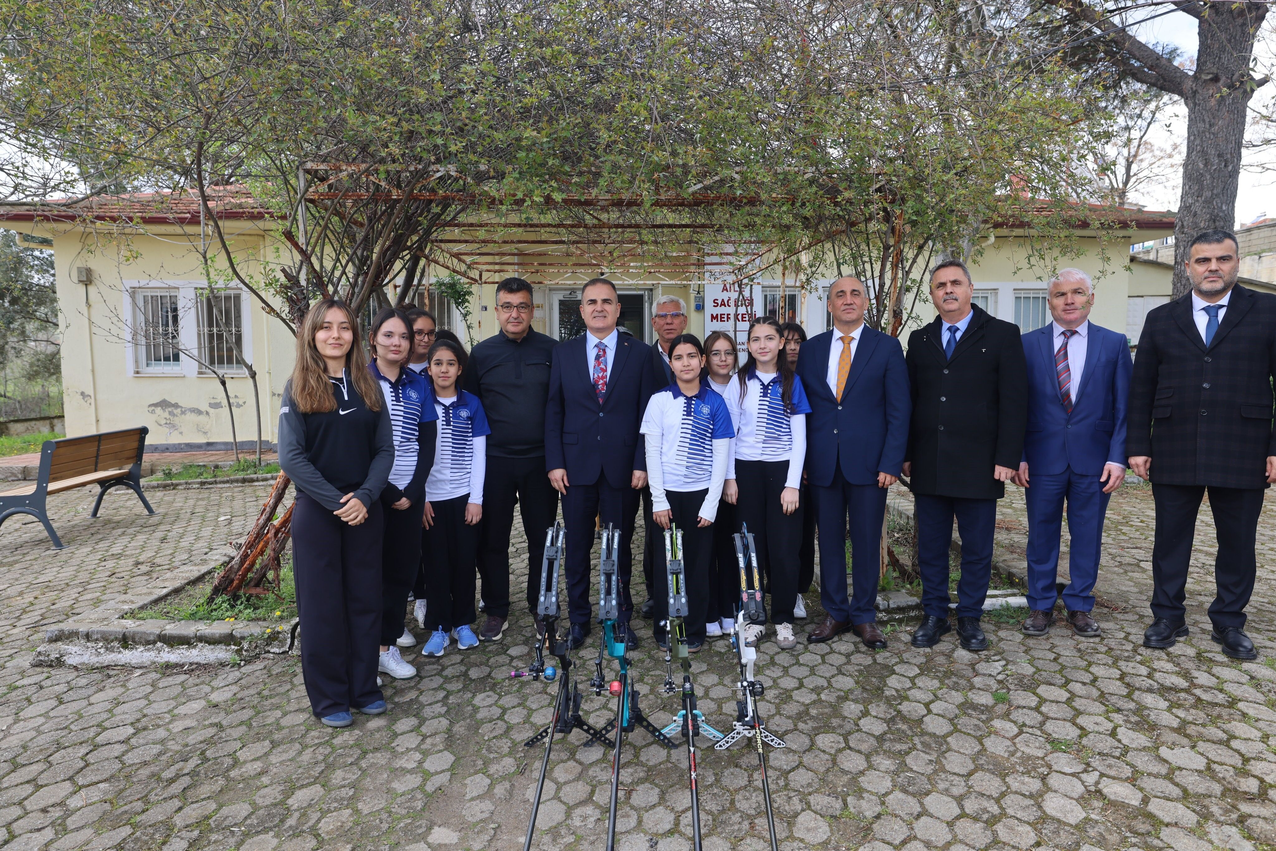 Vali Akbıyık Okçuluk Milli Takım Antrenörü Sözen'i Ziyaret Etti