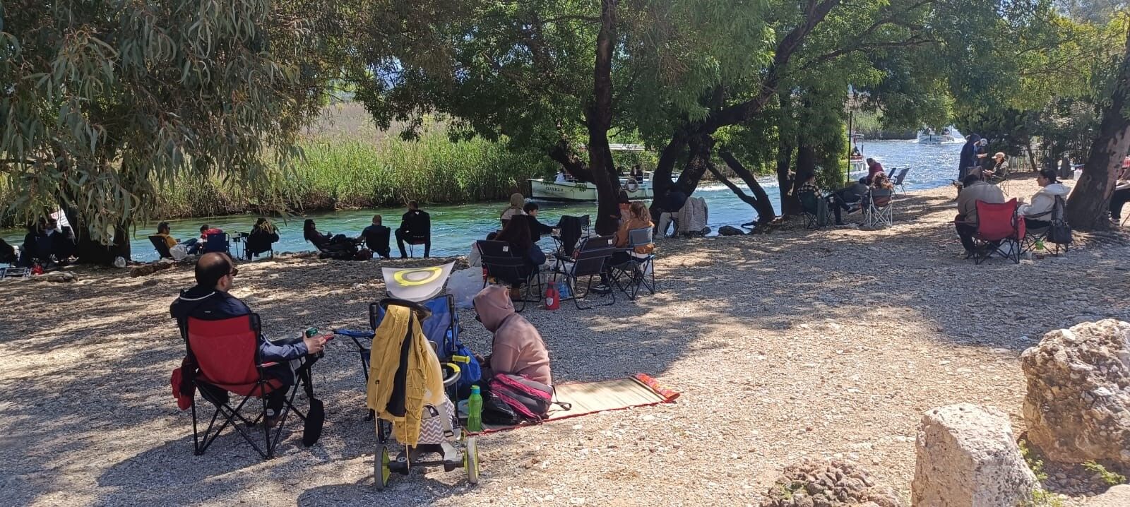 Azmak Nehri'nde Tekne Yoğunluğu