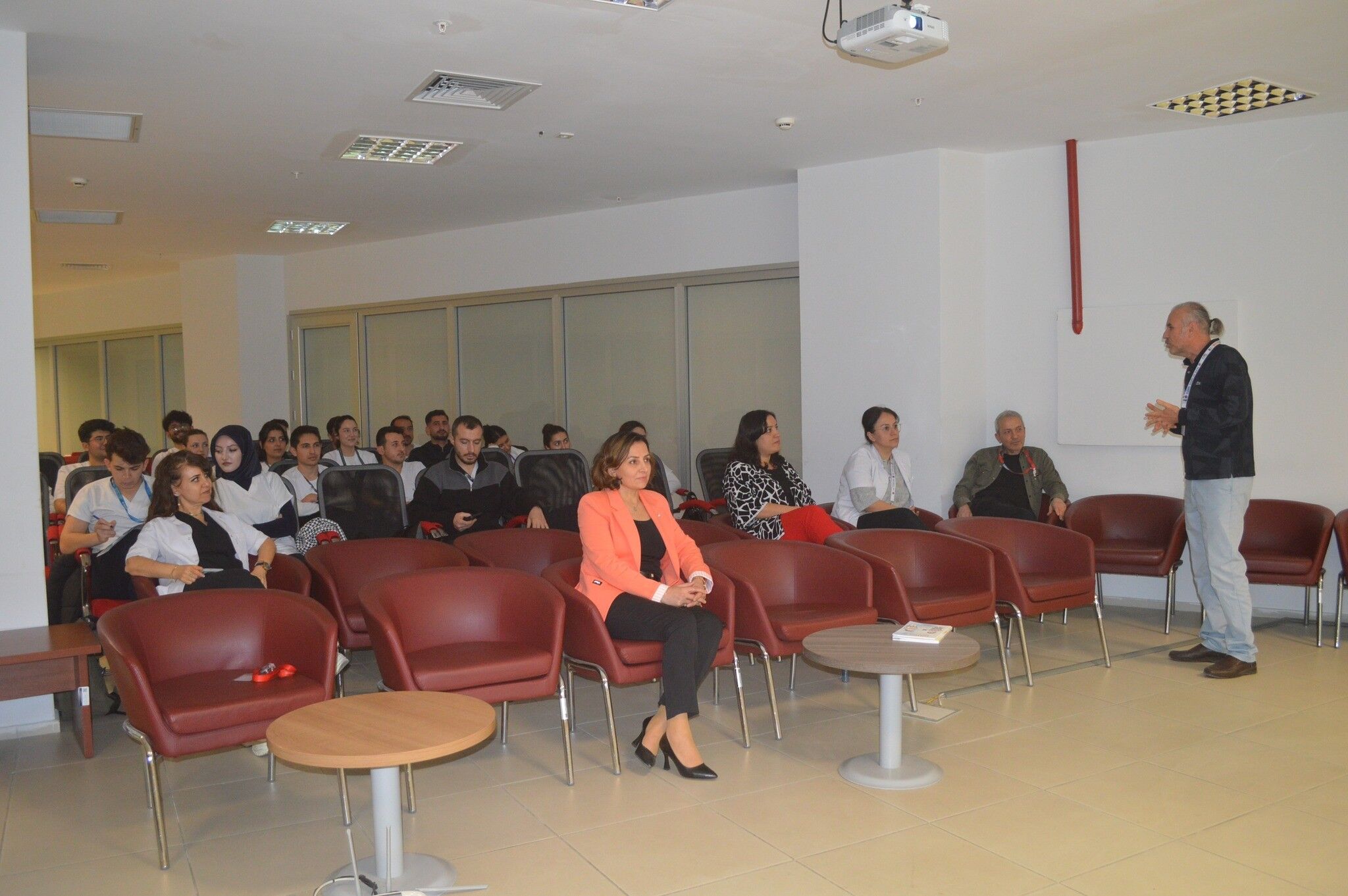 Gençlere Sağlıklı Yaşam Anlatıldı